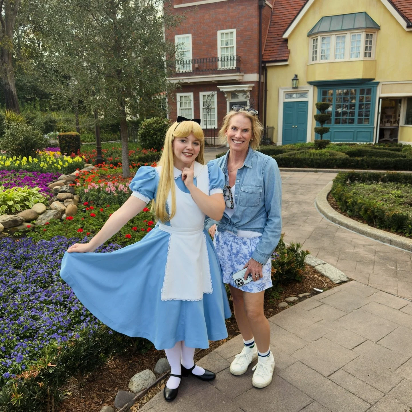 After several full days at KBIS taking in everything new in kitchen and bath design, I needed a minute before heading home.

KBIS is intense in the best way. Long days. Smart conversations. So many details. I am always thinking about how to bring bet