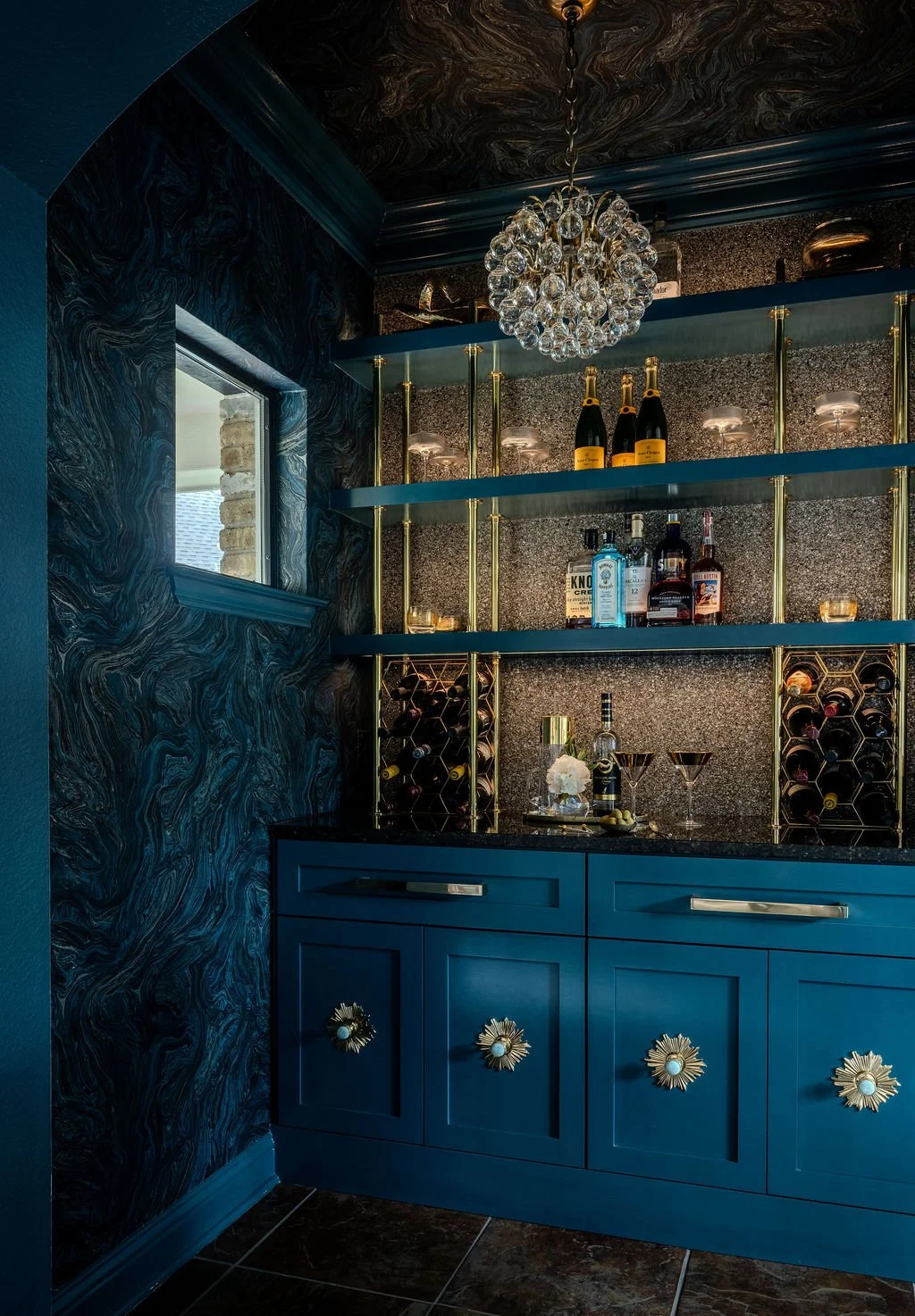 Cyndi Hopkins Design, Texas, Interior Designer, Luxury Design, High-End Renovation, Interiors, Boutique Design, Residential Design, Bespoke Interiors, Schug Cove, Kitchen, Window Treatments, Built-in, Custom Millwork, Luxury Interior Designer in Aust