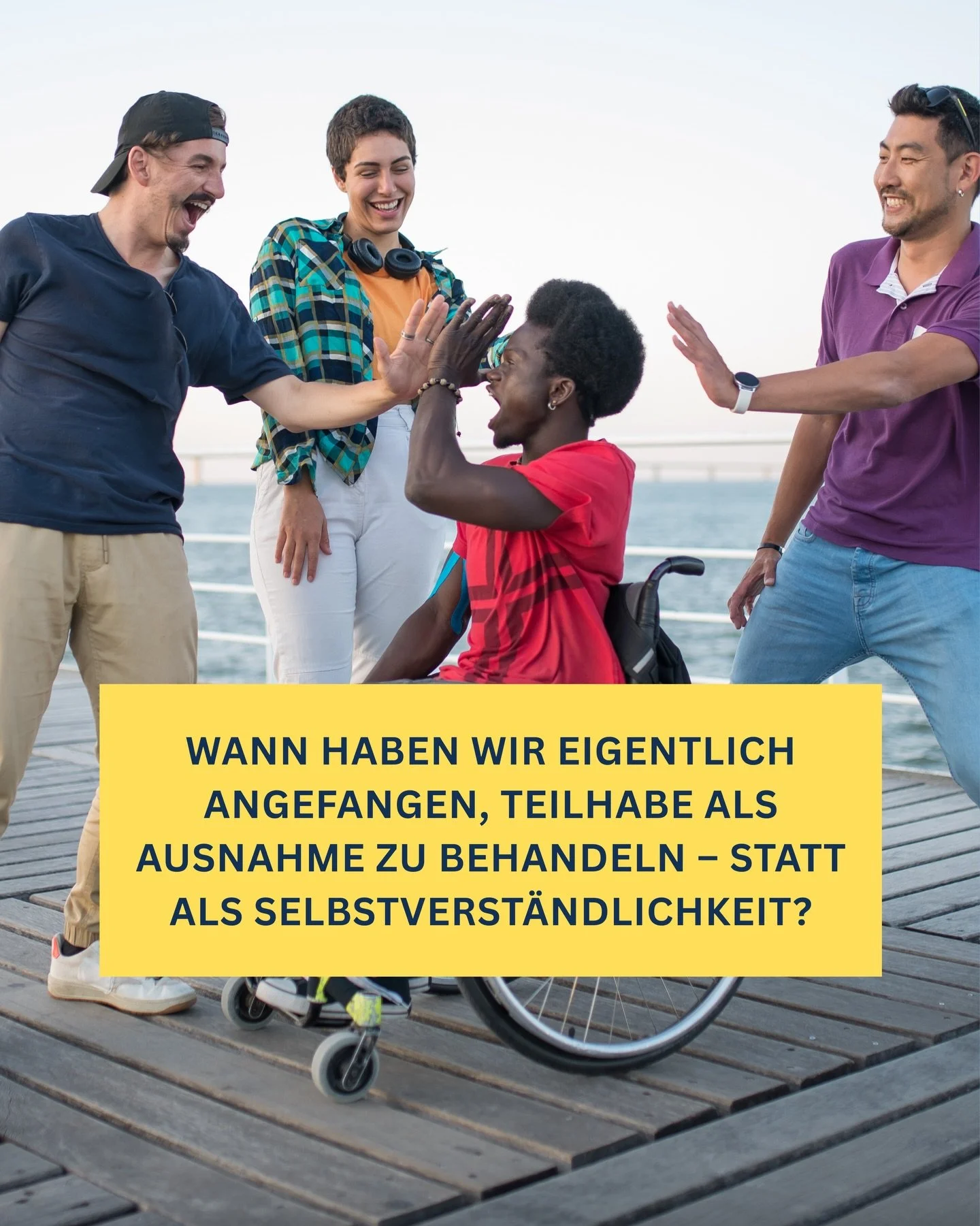 Diese Frage l&auml;sst uns nicht los.

Irgendwann haben wir eine Welt gebaut &ndash; mit Treppen, die keine Rampen kennen. Mit Websites, die nicht jeder lesen kann. Mit R&auml;umen, die nicht f&uuml;r alle gedacht waren. Mit Systemen, die Menschen au