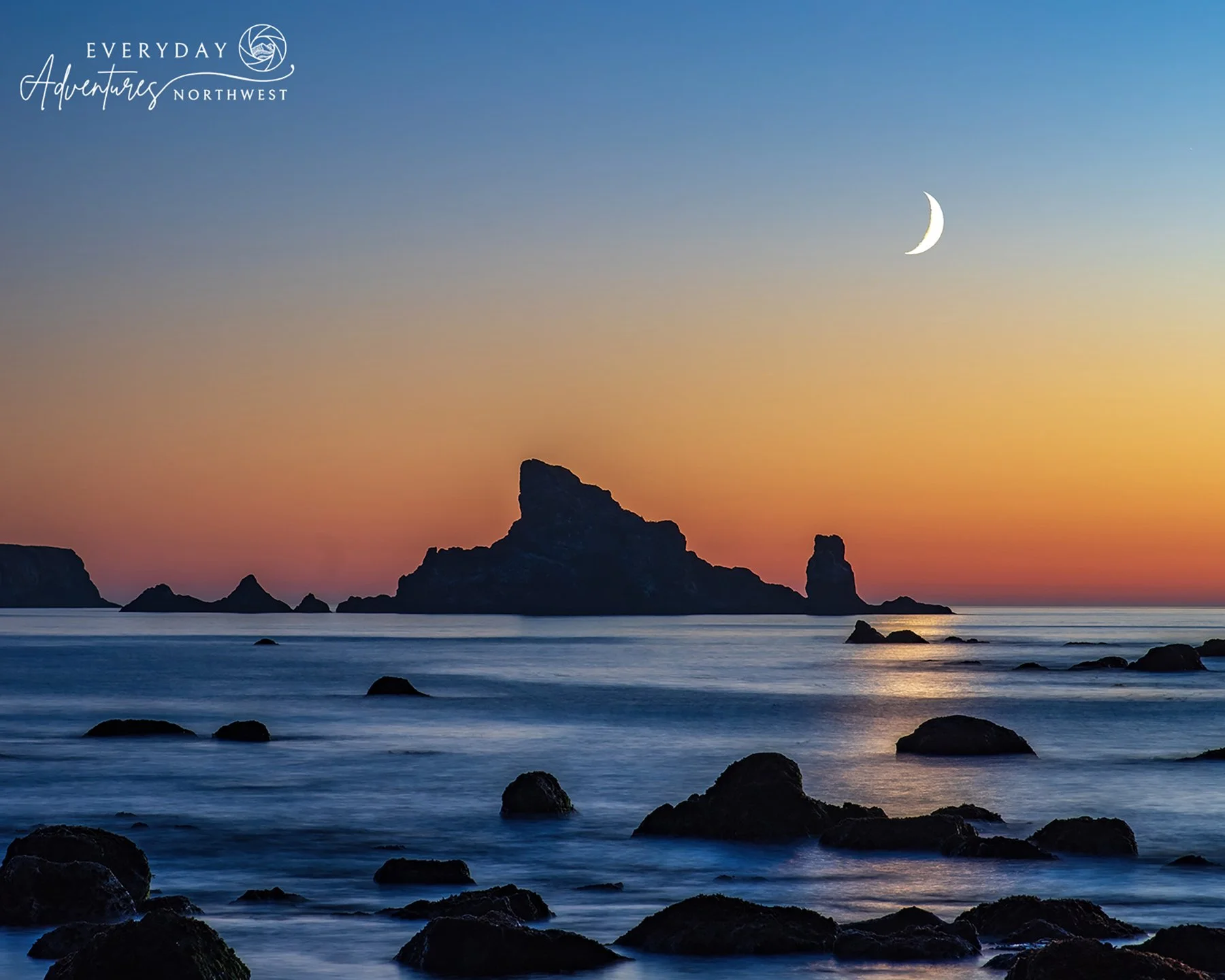Rialto Beach moonset 2025IMGP5934.10.2wm.jpg