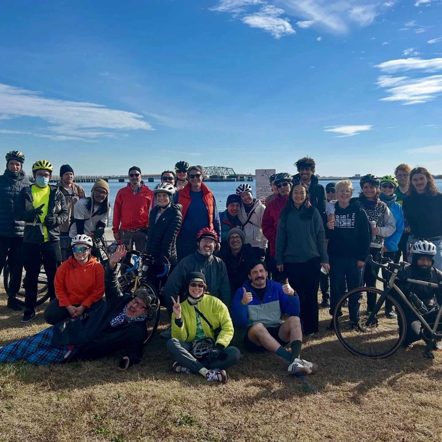 Thinking back to our last sunshine-filled ride to Old Howard Beach! ✈️ 🛥️ 🐇 🍕 

We also tabled at the @riseboronyc Irving Square Park Farmers Market the last several Sundays, gathering petition signatures in support of our Complete the Connections