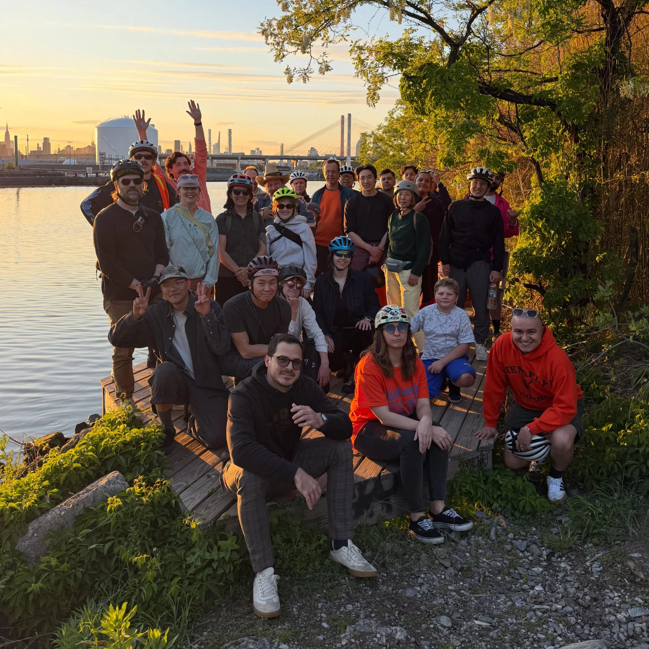 A lovely evening ride last week over to Greenpoint and back to Bushwick via the Newtown Creek Valley! 🌅 

Up next, join Ridgewood Rides for another trip to @nybikejumble in Park Slope! 🚲 We&rsquo;ll travel through Bushwick, Bed-Stuy, Crown Heights,