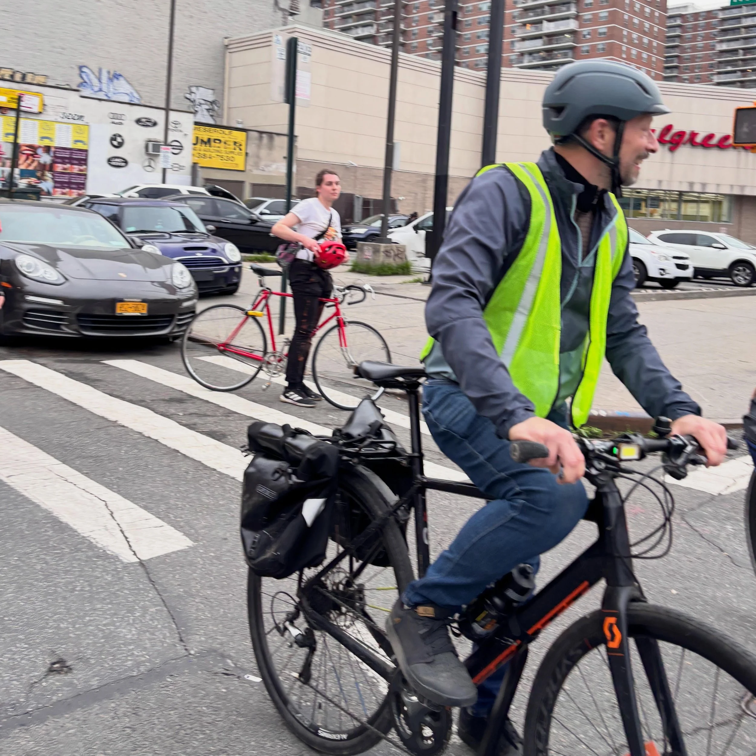 Thanks to those who braved a gloomy evening to jaunt to @dualsnatural in the East Village on Thursday! 🌆 

Up next, Ridgewood Rides once again teams up with @ps290q @ps290q_pta for a family-friendly ride around the neighborhood!
 
This gentle, 4-mil