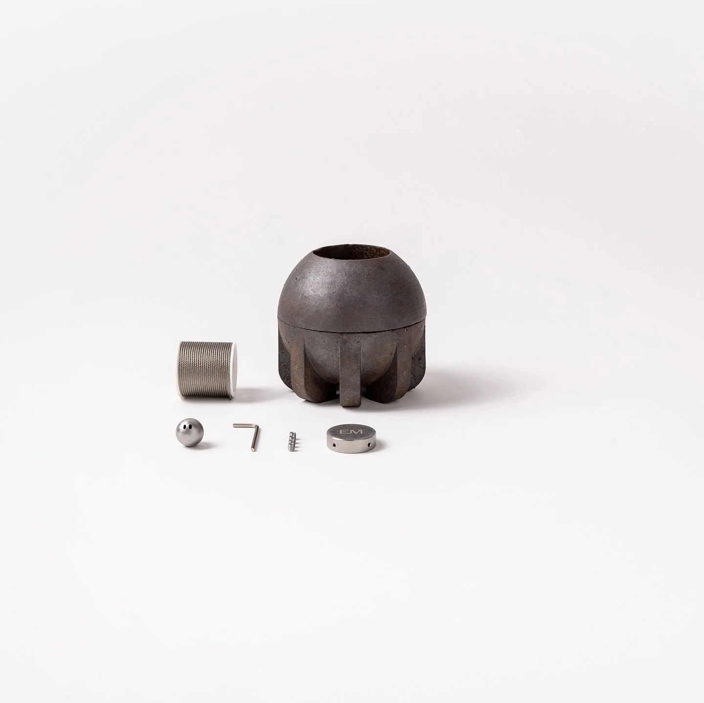 LIVE / Censer: Etruria marl clay vessel, stainless steel rope, laser etched rope terminal, ball adjuster and fixings.

Launching Autumn 2025.

📷 / @hannahbodsworth 

#censer #incenseholder #productdesign #clay #ketleybrick #ejmstudio
