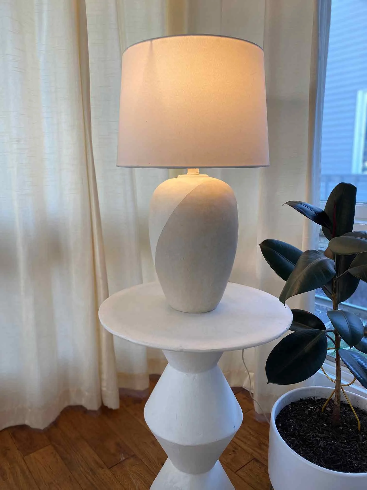 Modern Plaster Table Lamp