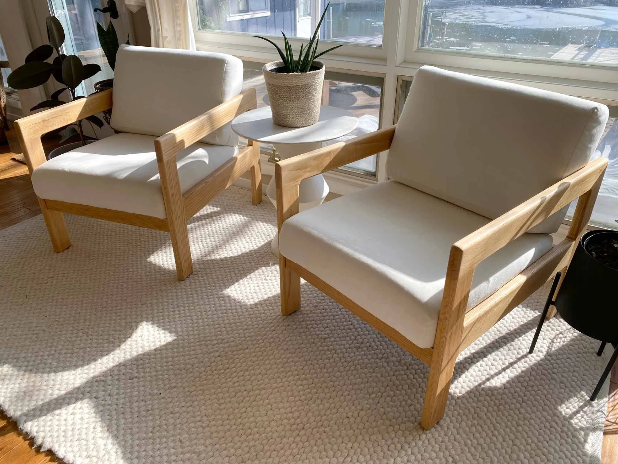 Modern Velvet Lounge Chairs