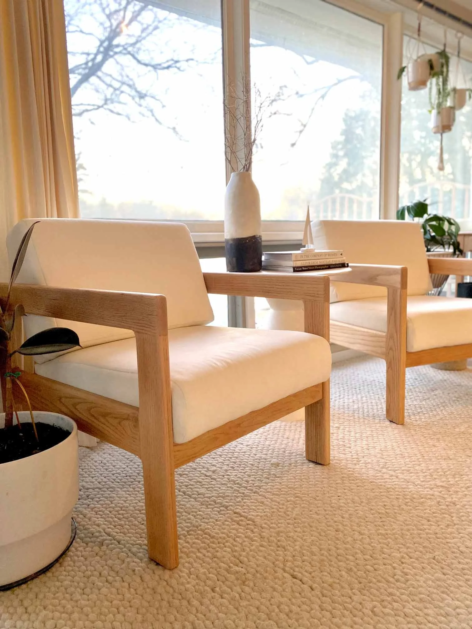 Modern Velvet Lounge Chairs