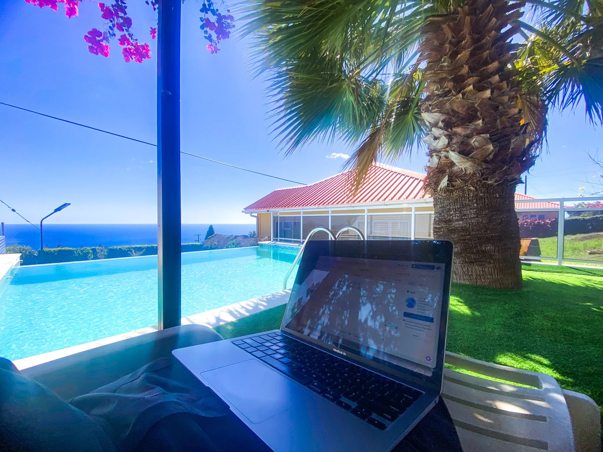 Sit out area next to poll, perfect for working remotely 