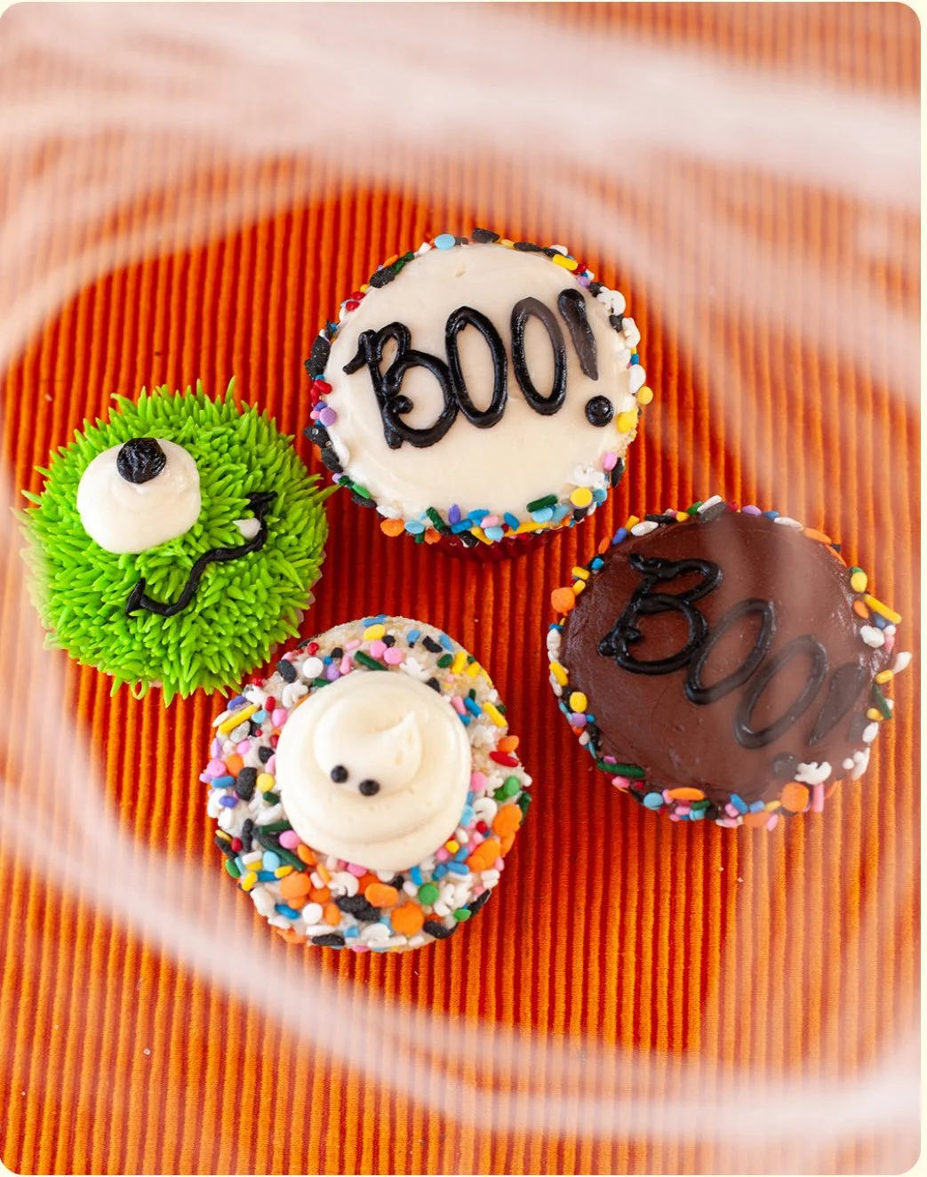 BOO! CUPCAKES 4 BOX!