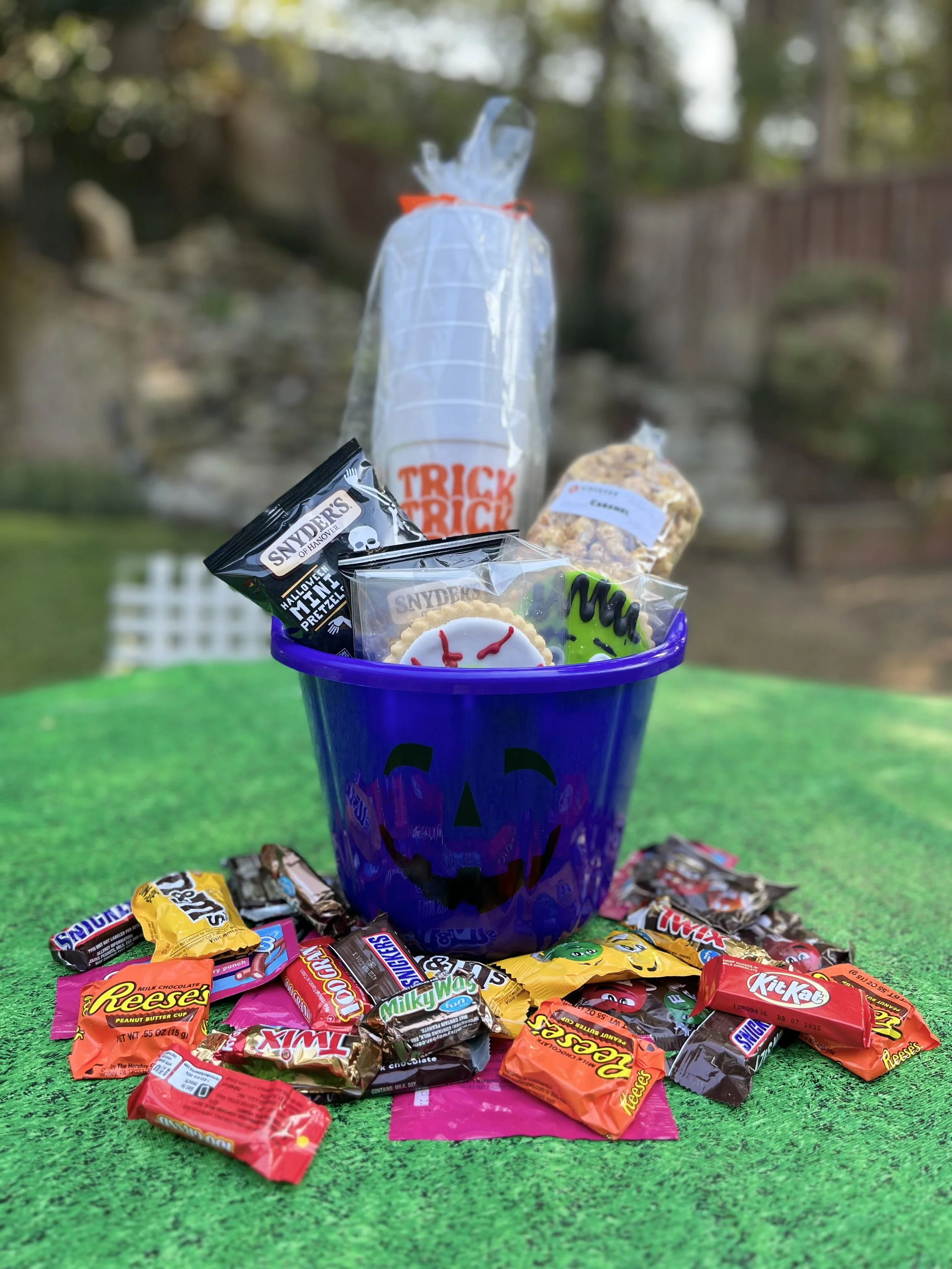 CLASSIC HALLOWEEN FAVORITES