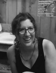 bio photo, Sarah Vekasi