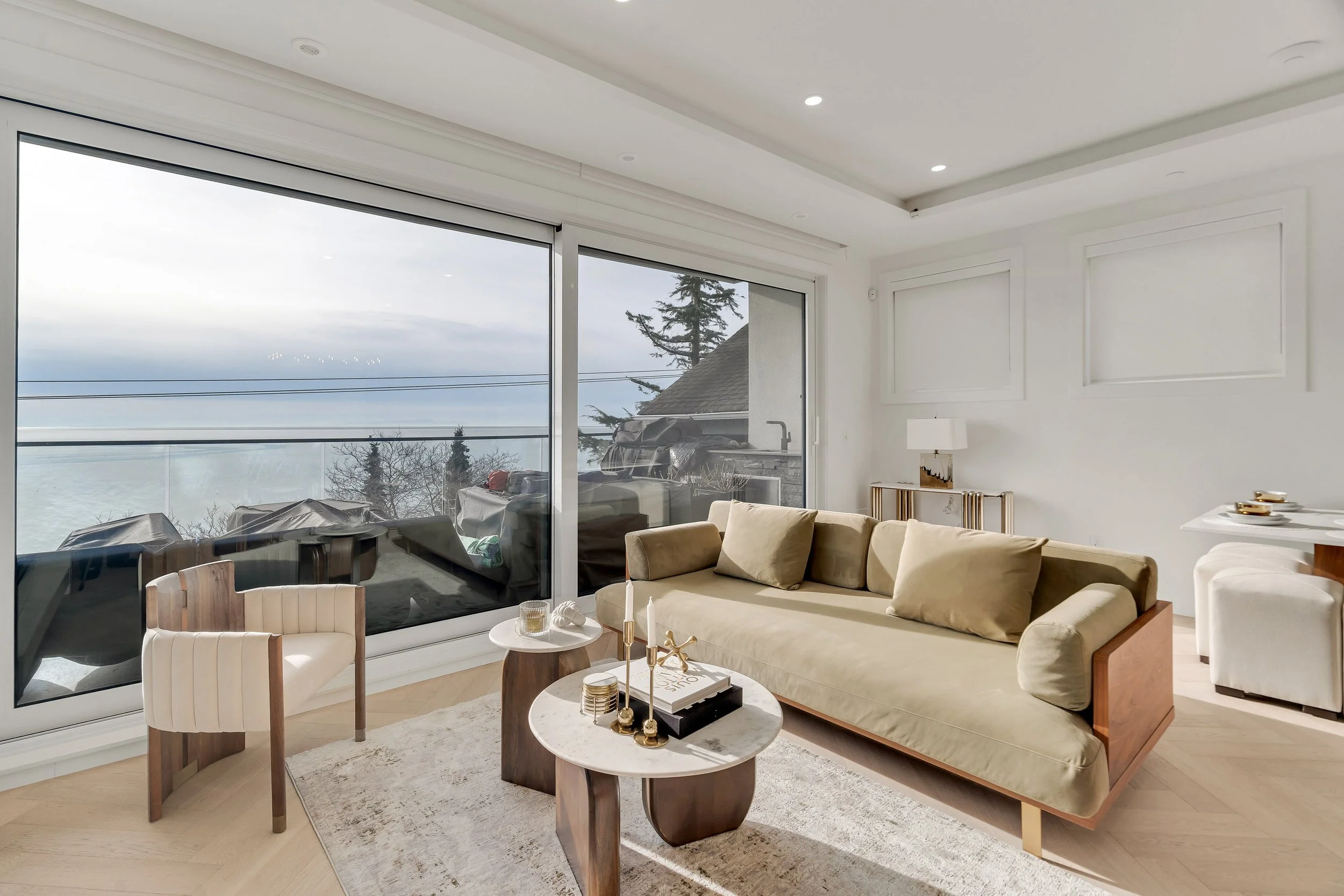 19-15377 Marine Drive White Rock,.jpg