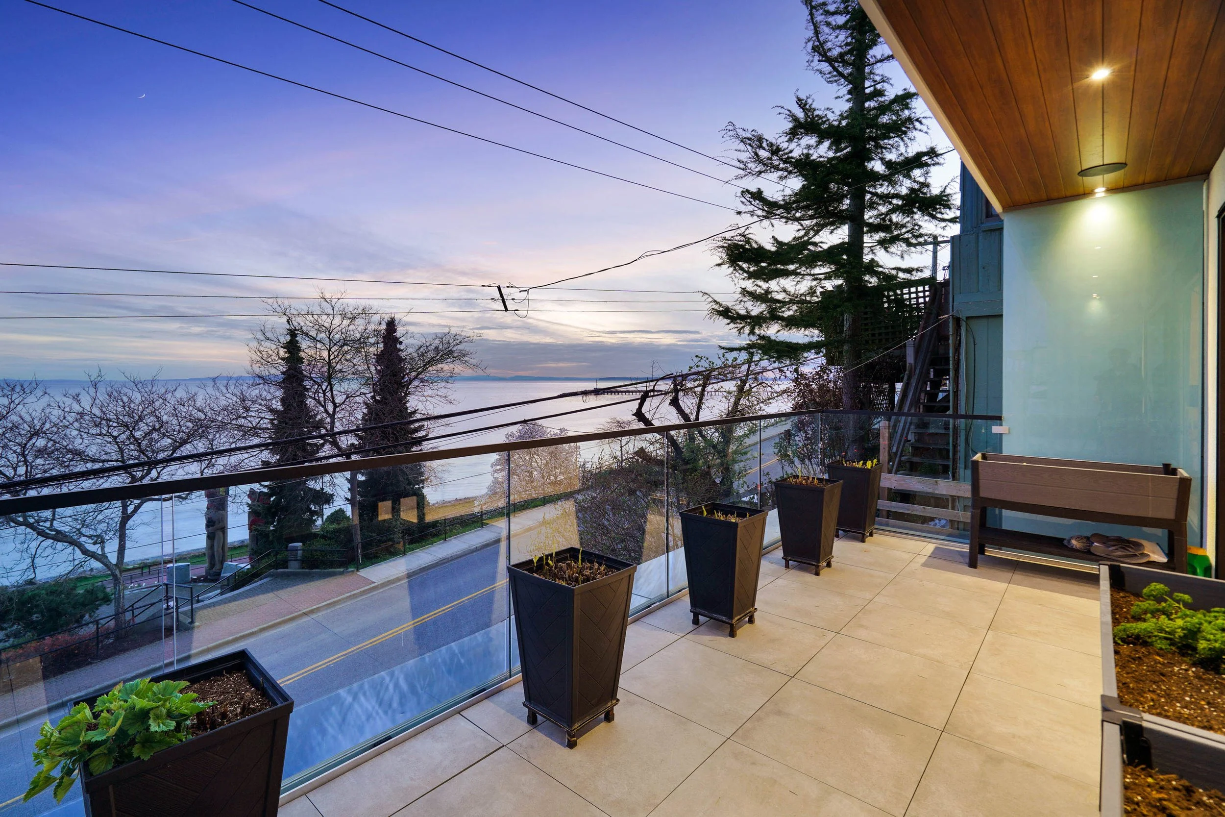10-15377 Marine Drive White Rock BC (10).jpg