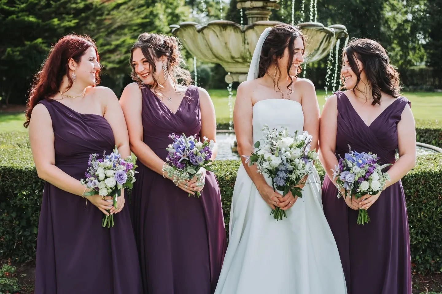 Group photos don&rsquo;t need to feel awkward or overly posed. I like to keep them quick, relaxed, and full of genuine laughter!

Most of the day I work in a documentary style, capturing moments as they naturally unfold, but when it&rsquo;s time for 