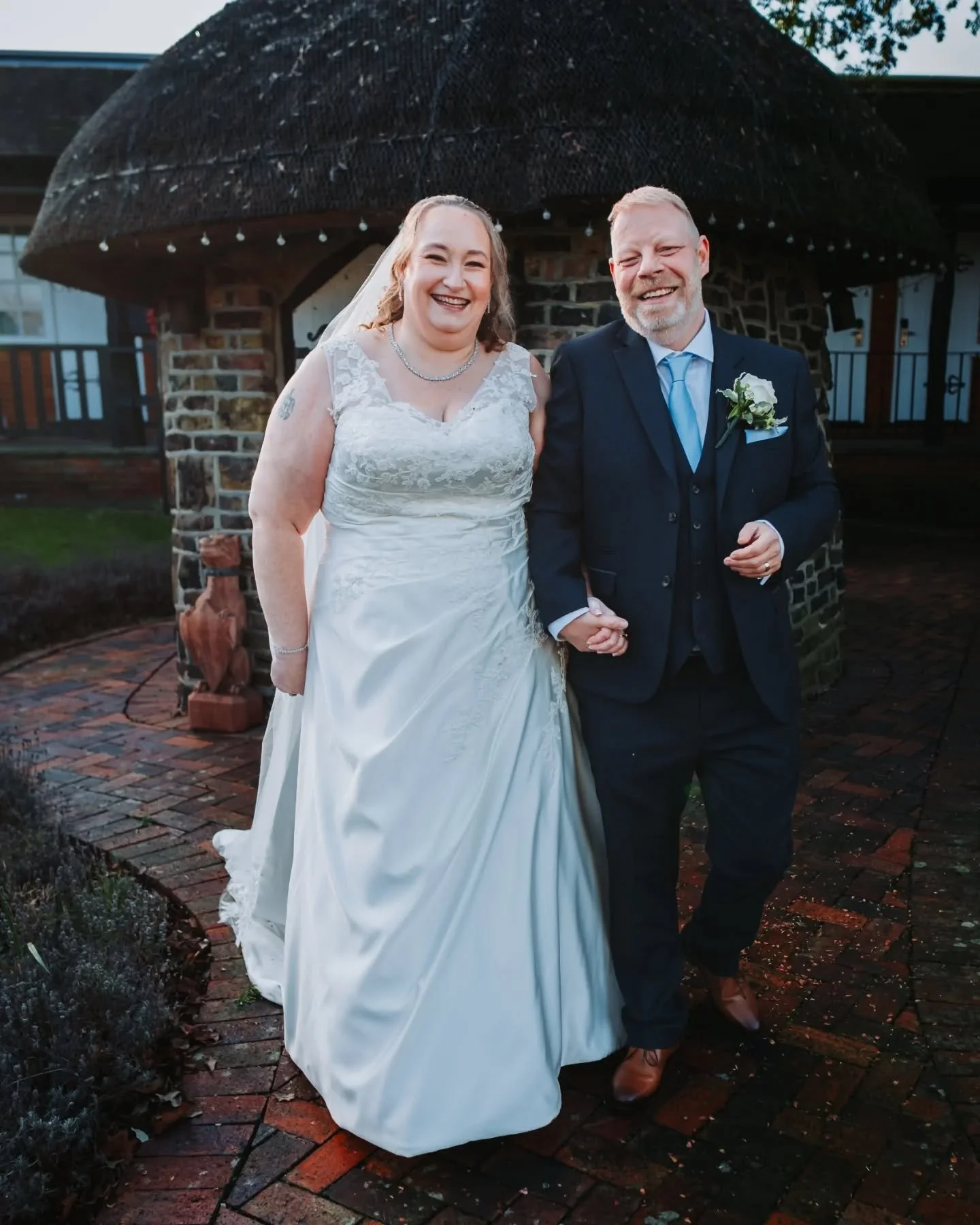 A beautiful December wedding at @marygreenmanor for Jennifer &amp; Gary. 19/12/25 🤍

Winter weddings always have a different pace to them &mdash; calmer, quieter, and more focused on the moments that really matter. Even with cold air and muddy shoes