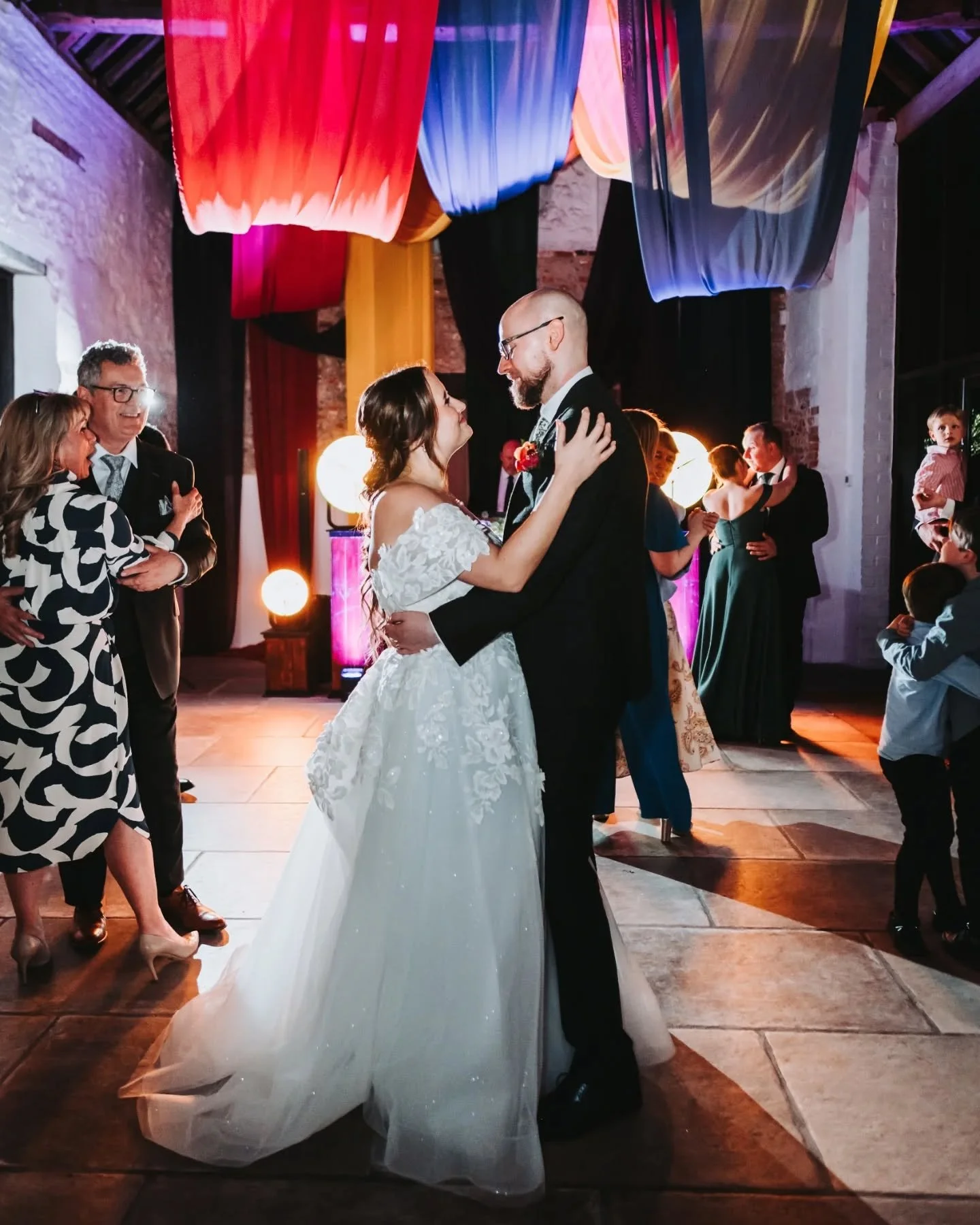 I always love when the dancefloor is in full swing! 🪩

Everyone&rsquo;s just enjoying it, nobody worrying about the camera, just getting stuck in and having a good time.

I&rsquo;m always keeping an eye out for those moments &mdash; the moves, the l