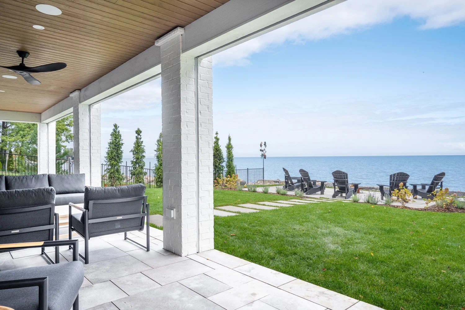 covered patio_1656.jpg