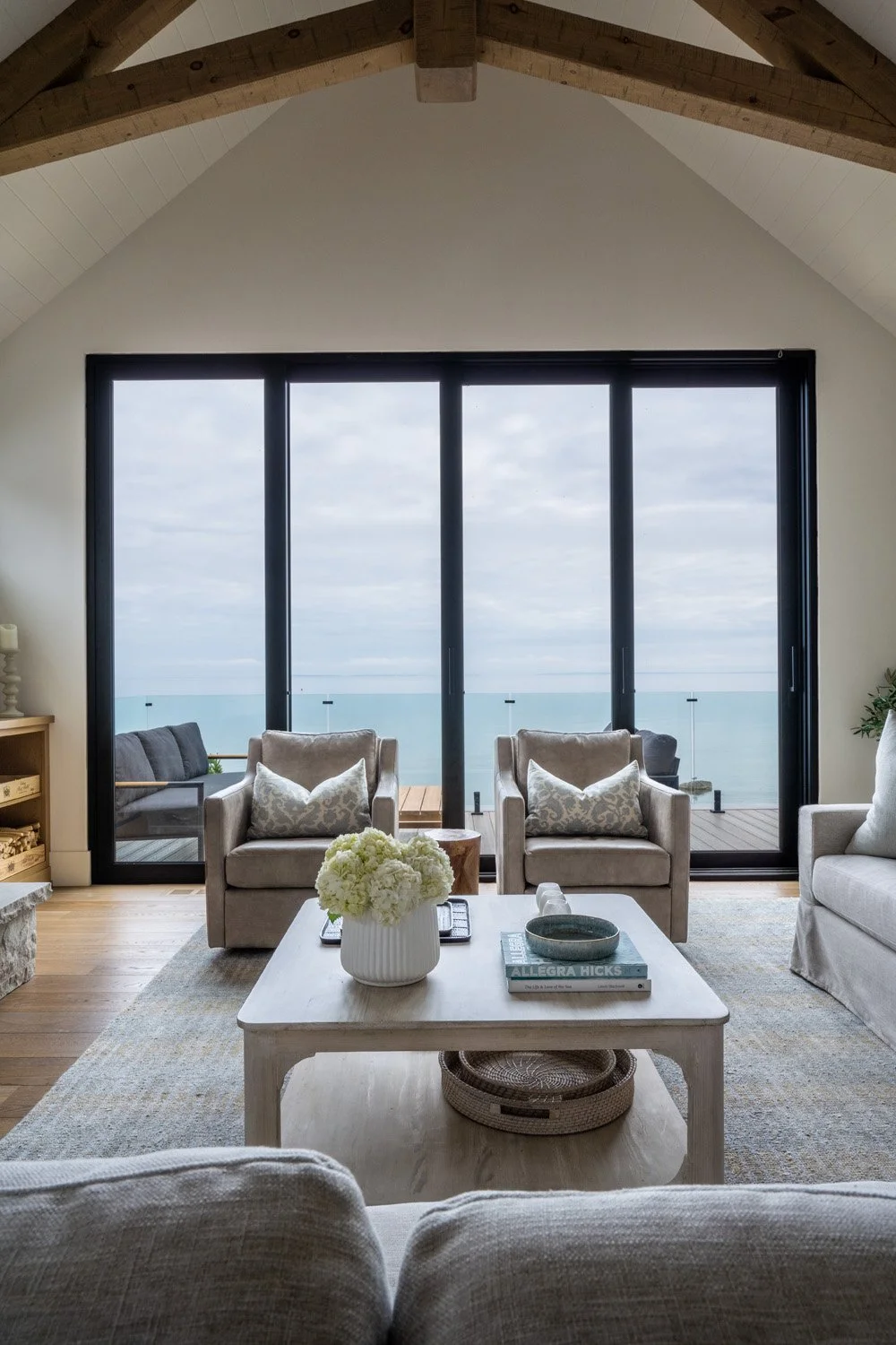 5 Living Room_1476.jpg