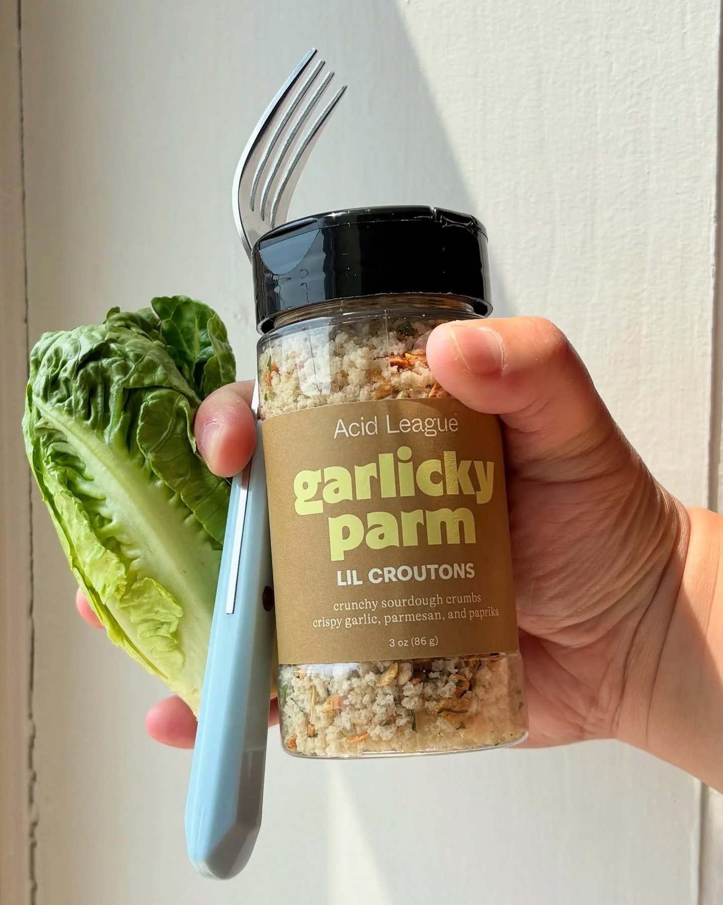 Lil Croutons, salad accoutrements, and utensils💅🏼

(@girlscarryingshit are we carrying enough sh!t??)

ICYMI Lil Croutons are available for pre-order on our website! They are limited edition so snag &lsquo;em while you can🏃🏻&zwj;♀️&zwj;➡️ free sh