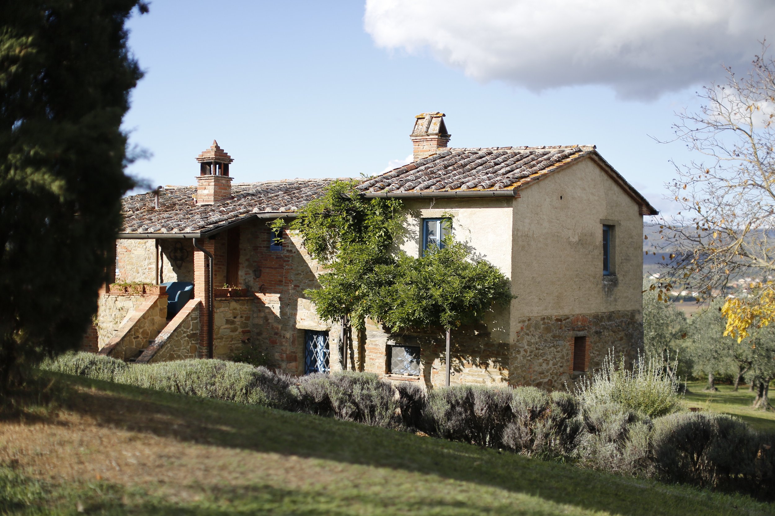 Farmhouse - Outdoor 01.JPG