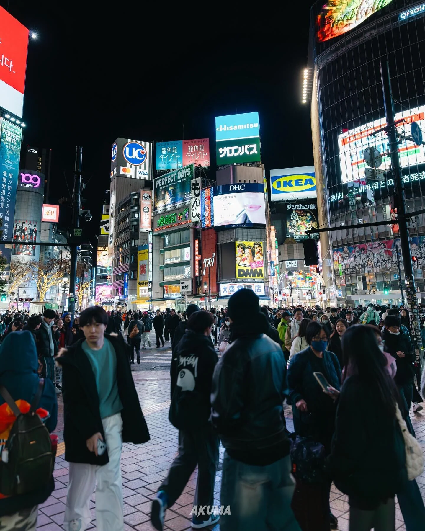 Shibuya nights 🌌

#eyesofakuma 
#shibuya #tokyo #japan #fashion #harajuku #hiphop #dj #travel #japanese #shibuyacrossing #photography #shinjuku #music #art #street #streetphotography #bar #instagood #anime #techno #japon #club #nippon #kawaii #dance
