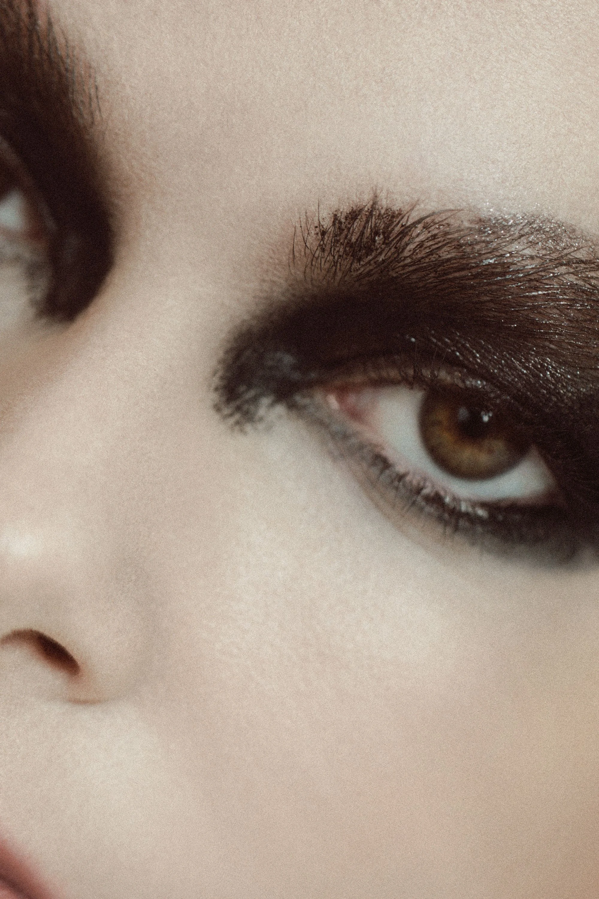 smokey halloween makeup by mar groot