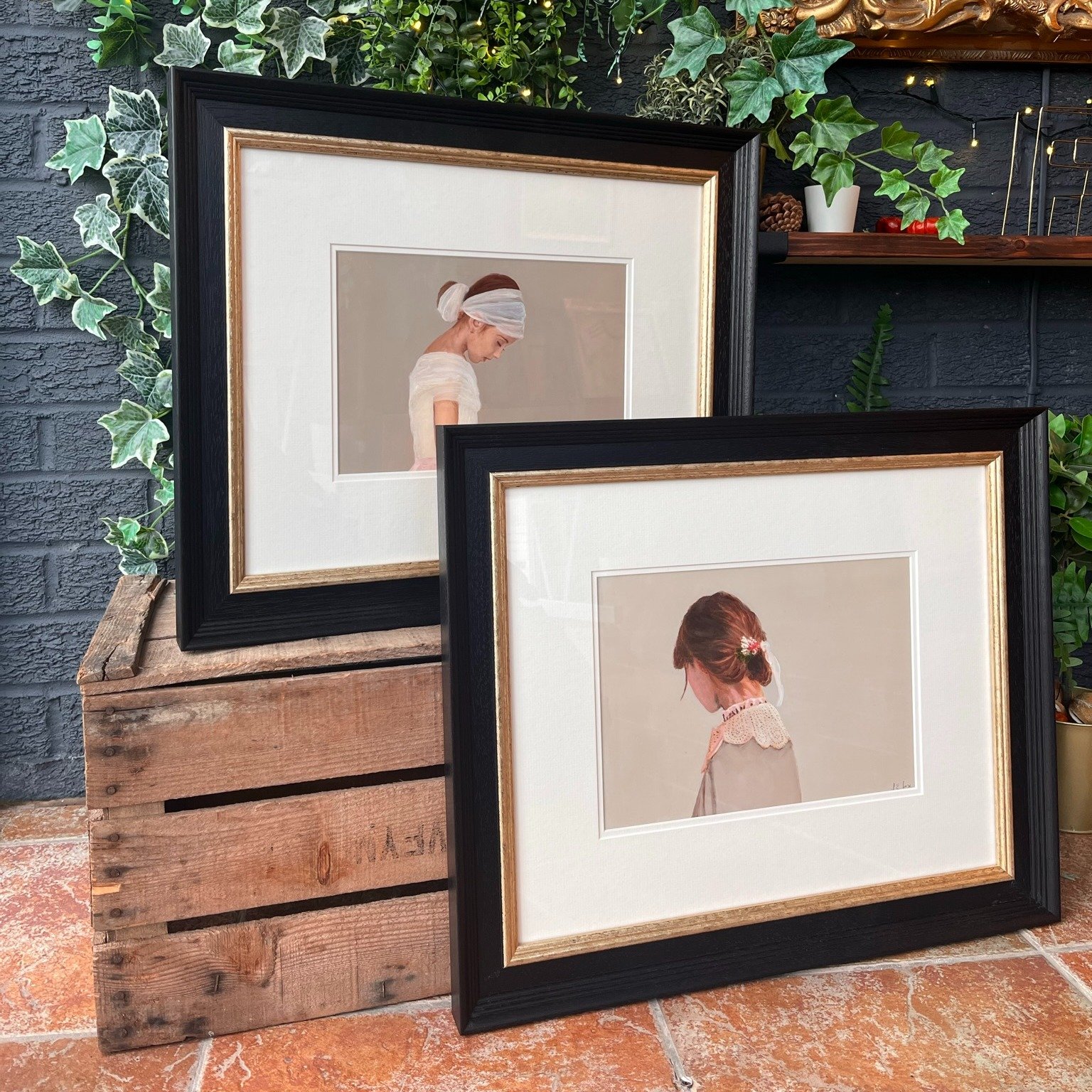 Love love love how these turned out 🖤✨ This moulding is a favourite in the workshop, it's such a classic frame and works so well with all mediums! ( Available in other colours)🖼

 The portraits inside, created by local artist @samanthaellisfoxpaint