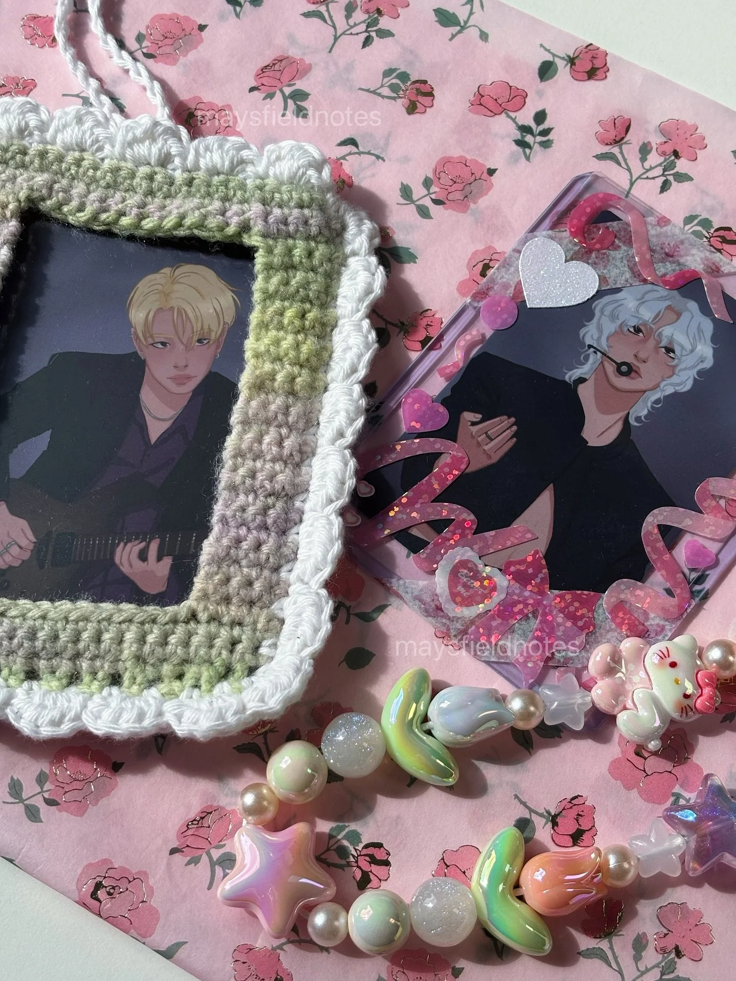 Fellow Atiny!! I present to you the illustrated ATEEZ photocards 💖 towards the light edition ✨
I made them for my last con, but some are still available! 

You can DM me, if interested ;)

#ateezatiny #kpopfanart #decotoploader #chrochet