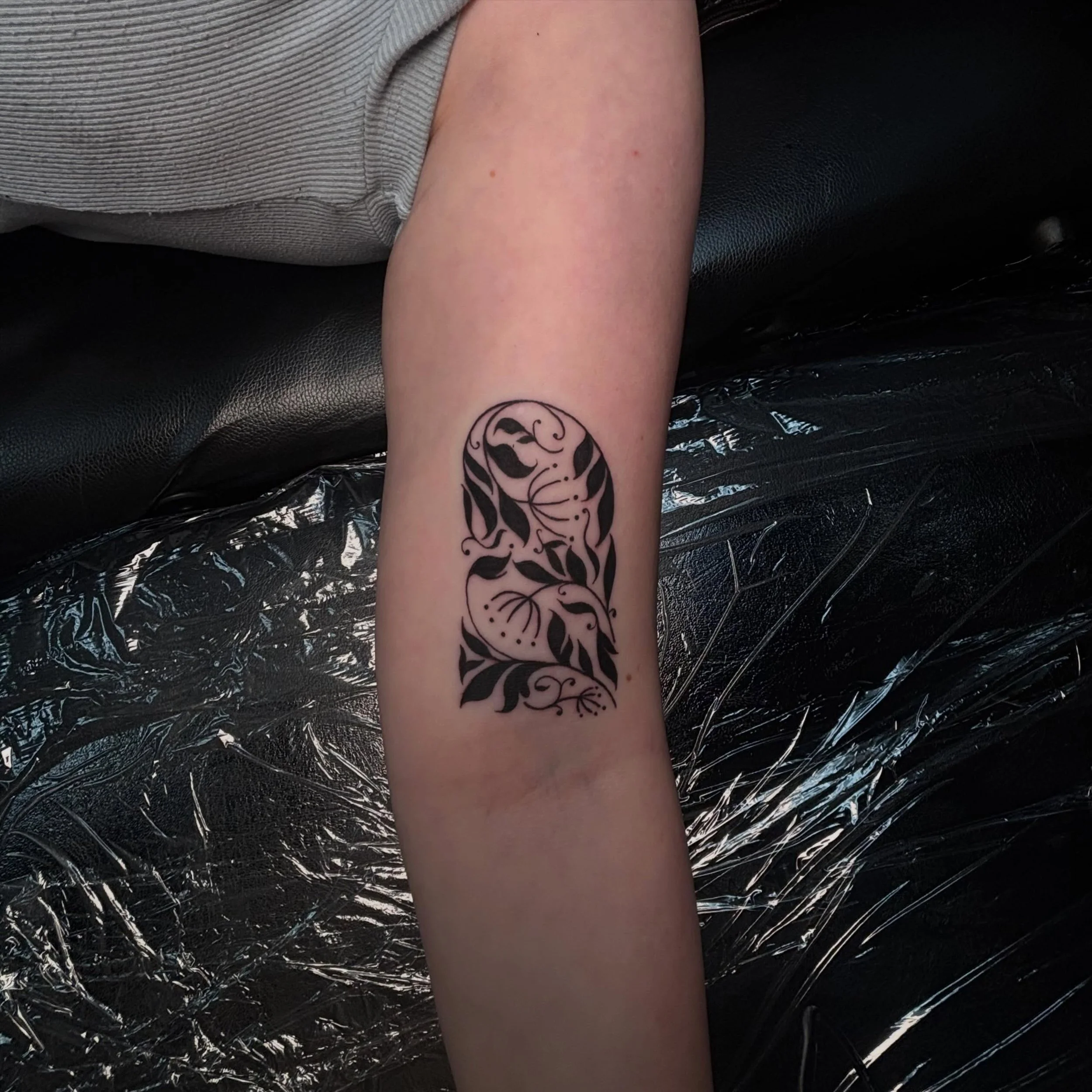 a @serahsubmarine piece for @mkaynaide&rsquo;s first tattoo!