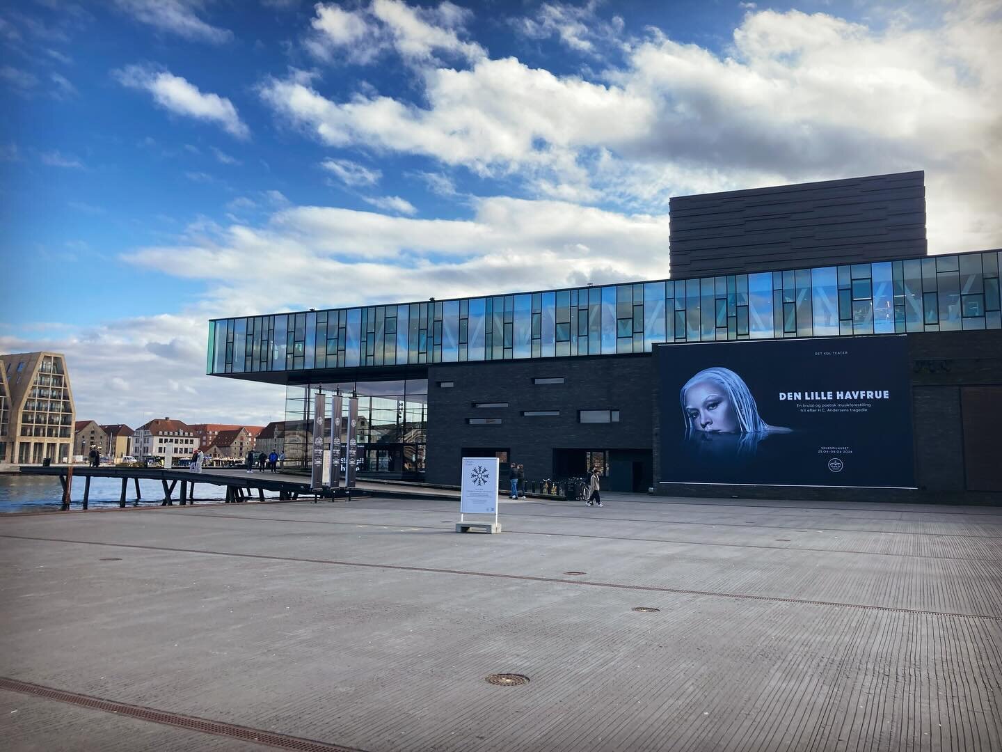 Lucky to be back in this wonderful theatre in wonderful Copenhagen. H.C. Andersens &lsquo;Den Lille Havfrue&rsquo; (The Little Mermaid) premiering April 25th. It&rsquo;s gonna be big and it&rsquo;s gonna be sad.
&hellip;
#lightingdesigner #nationalth