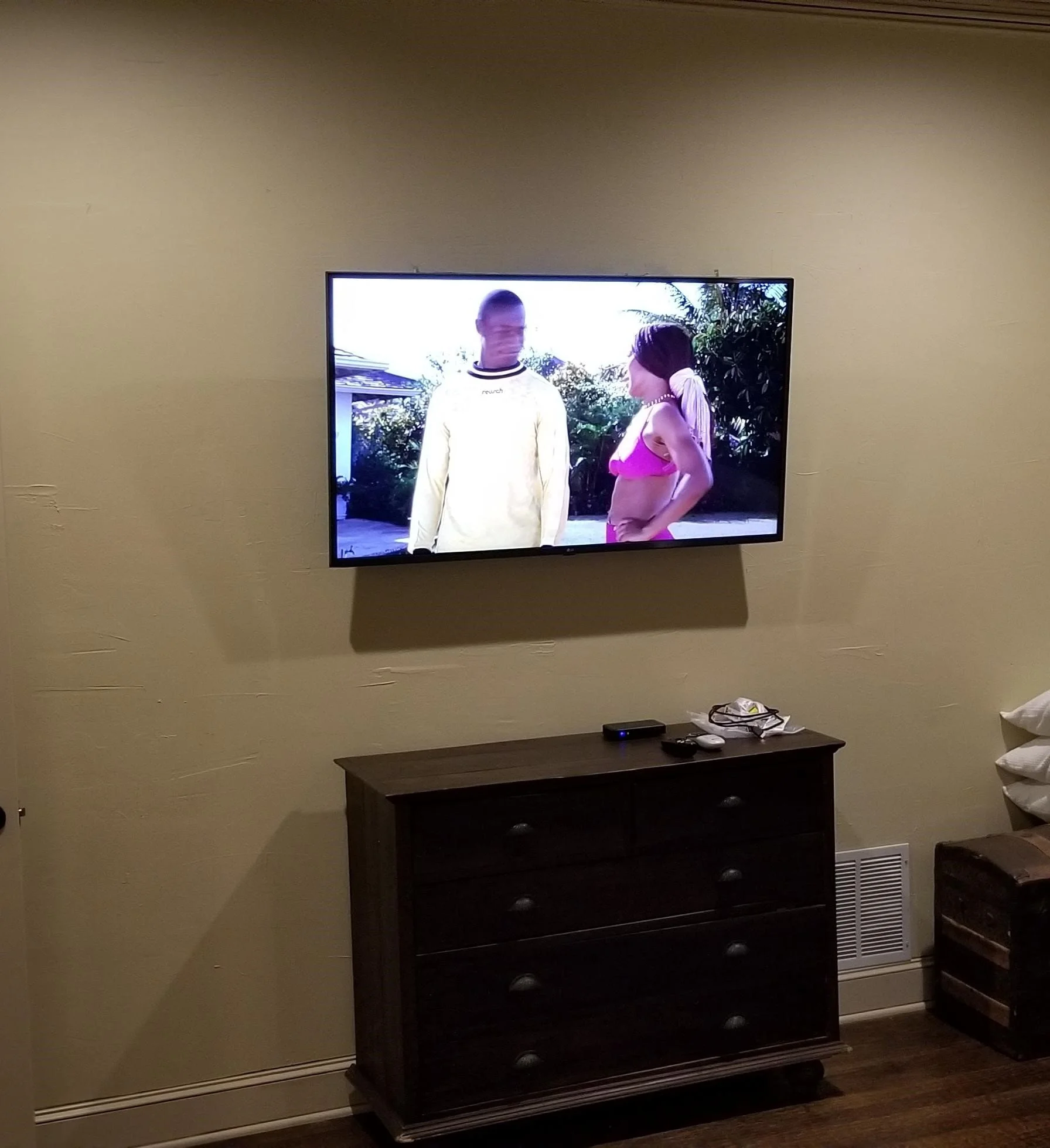 tv.jpg