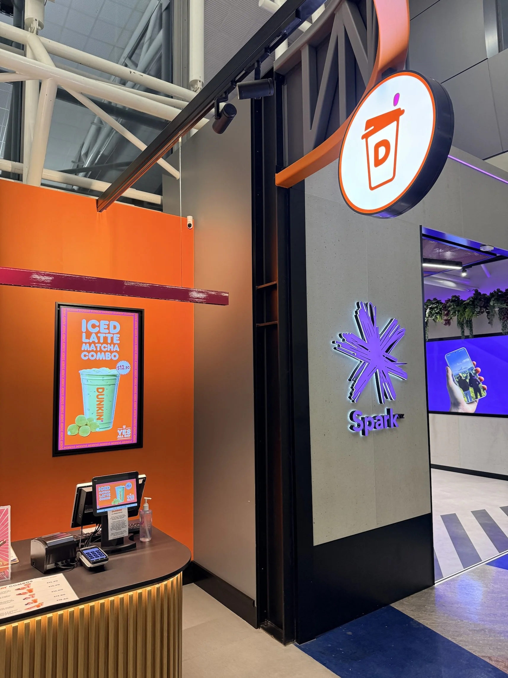 Dunkin Donuts Auckland Airport