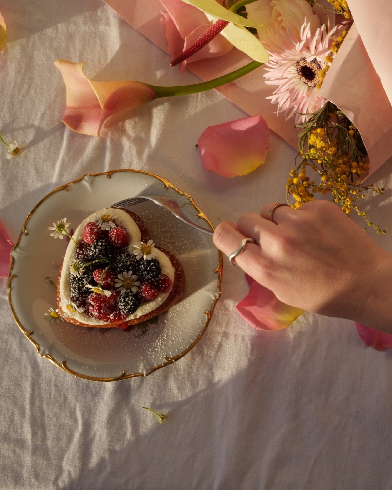 V-Day Flowers + Mini Cake