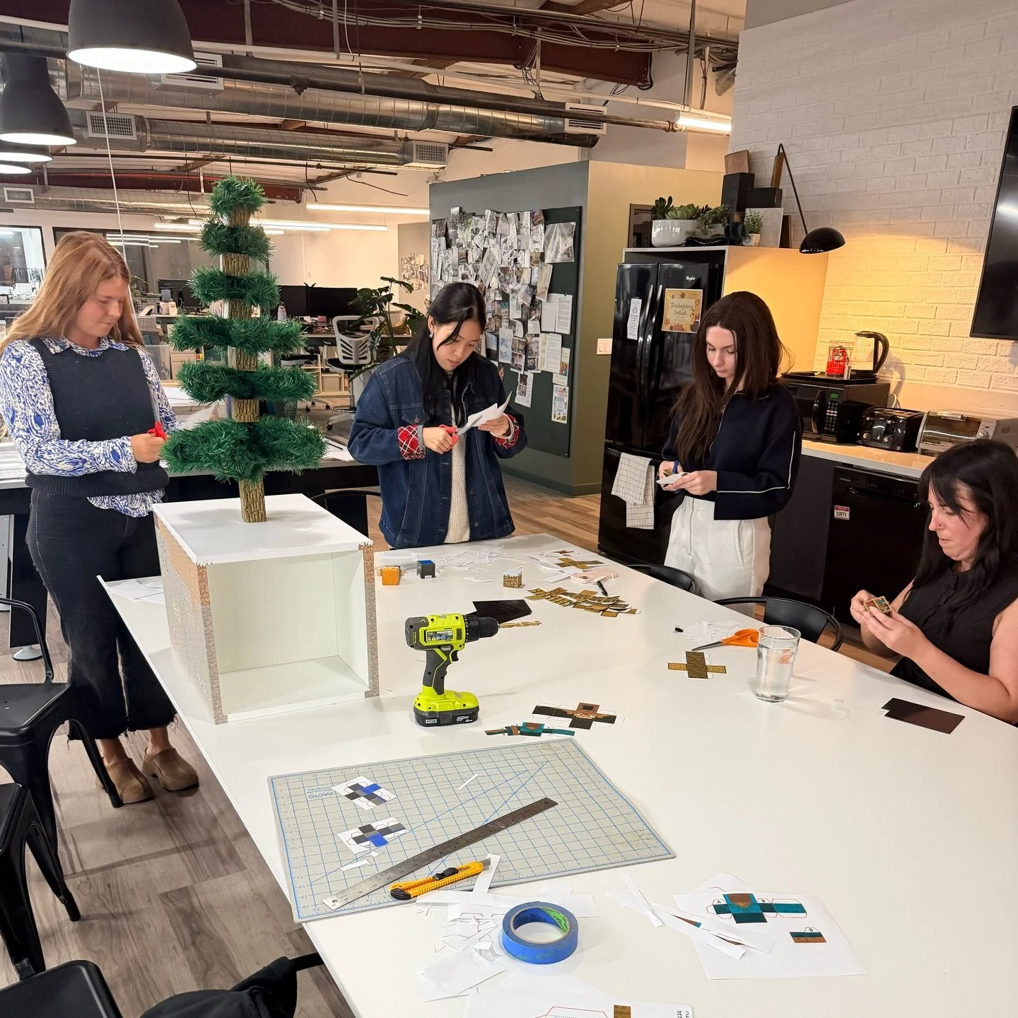 At work on our Christmas tree for the @jjflooringgroup Helping Hands Holiday Party for children in the hospital this season. 🎁🎄 stay tuned to see the final product!
