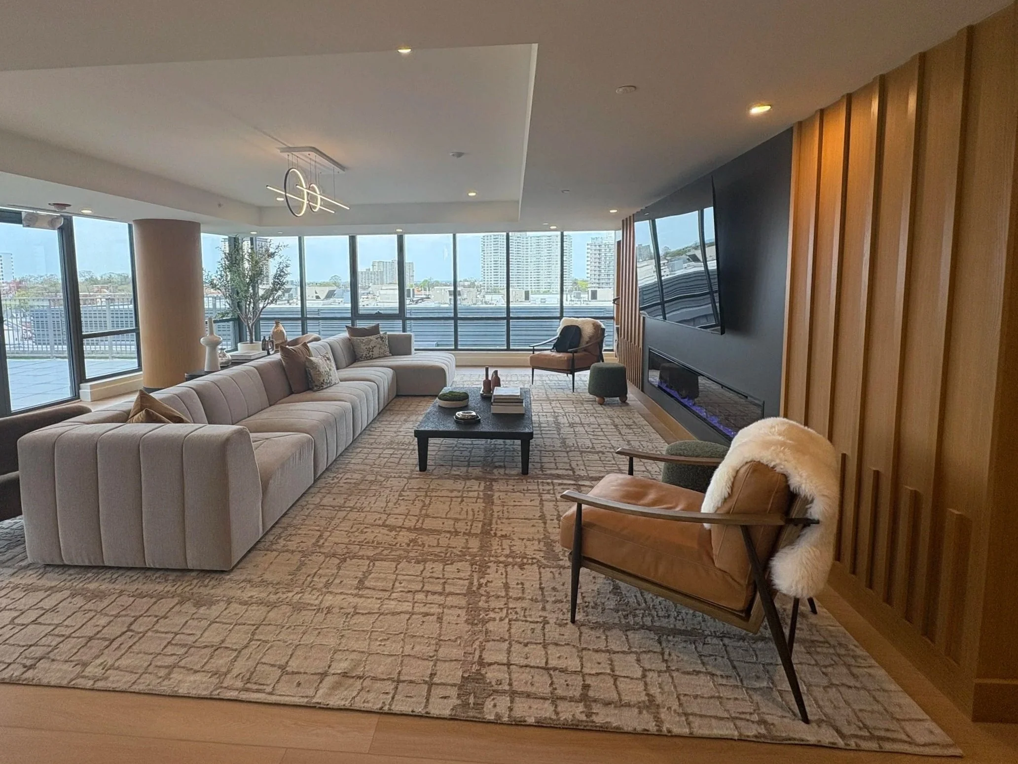 INSTALL AT HUDSON LIGHTS, CONSTRUCTION + DESIGN FINISHES BY APT 