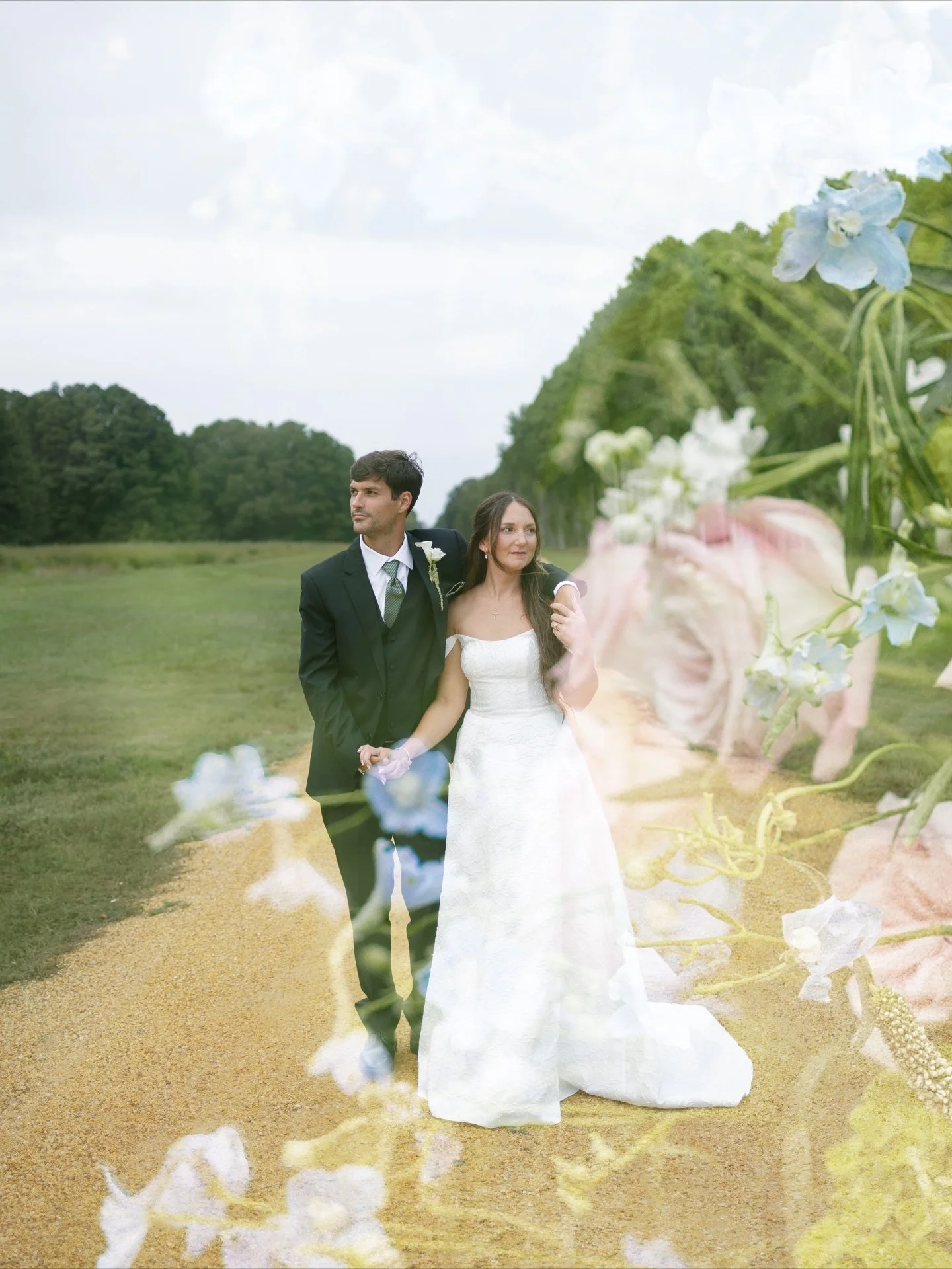 When the bride is also the florist, it would be a crime not to come up with some fun edits! 🥹💛