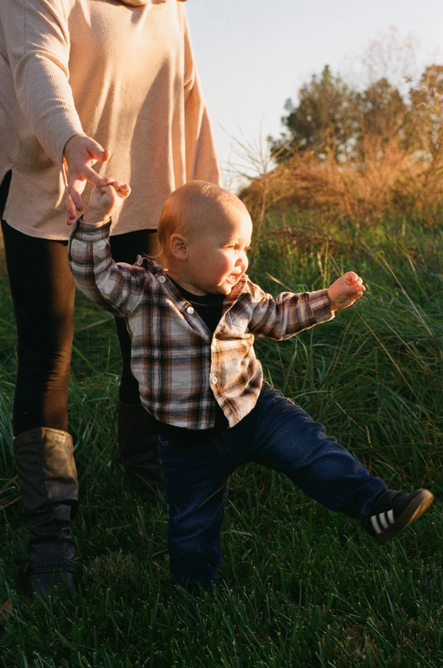 Maryland Wedding and Portrait photographer. Digital and film photographer DMV. Family Photography