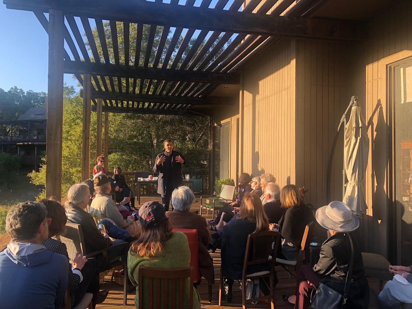 Beautiful night in Portola Valley! Hosts had never organized a pol event, but lent a hand after hearing climate action is my #1 priority. We can transition to 100% clean and renewable energy and foster the talent and innovation of Silicon Valley to a
