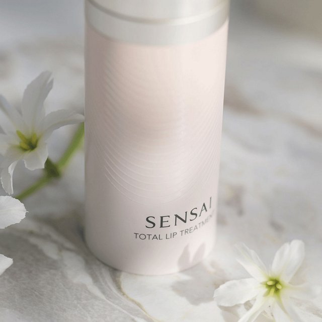 SENSAI Total Lip Treatment, tokyo facial, Micca Beauty Salon Tokyo