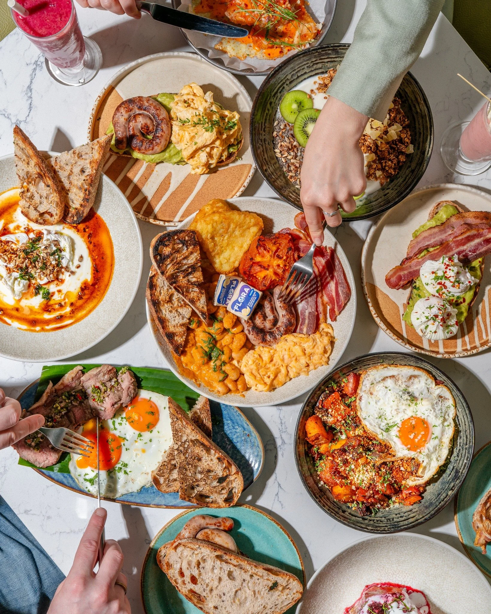 Rise and shine, it's breakfast time! We&rsquo;re open from 9am to help you kickstart your Friday! Come and get stuck into our Full Moku+ a Matcha!

We have walk-in space available from 9am!