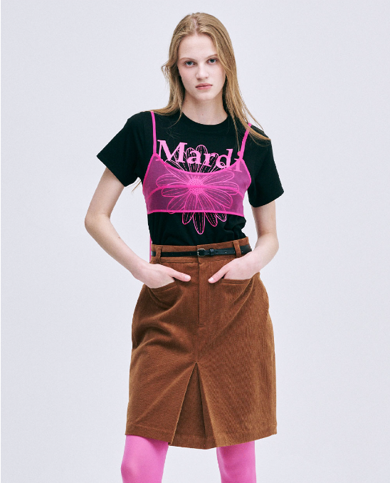 LEATHER BELT ESSENTIAL 모델컷1.png