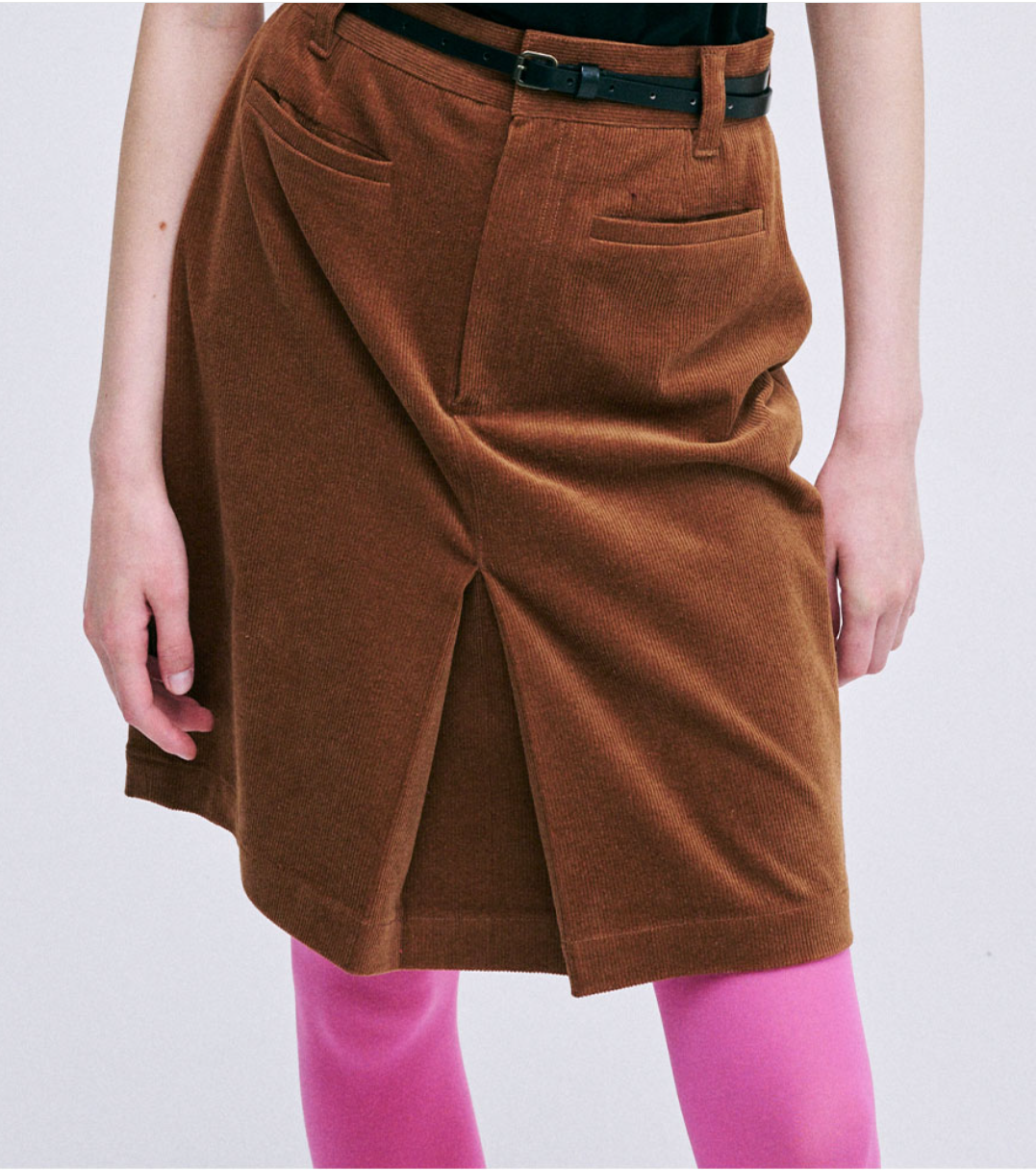 LEATHER BELT ESSENTIAL 모델컷3.png