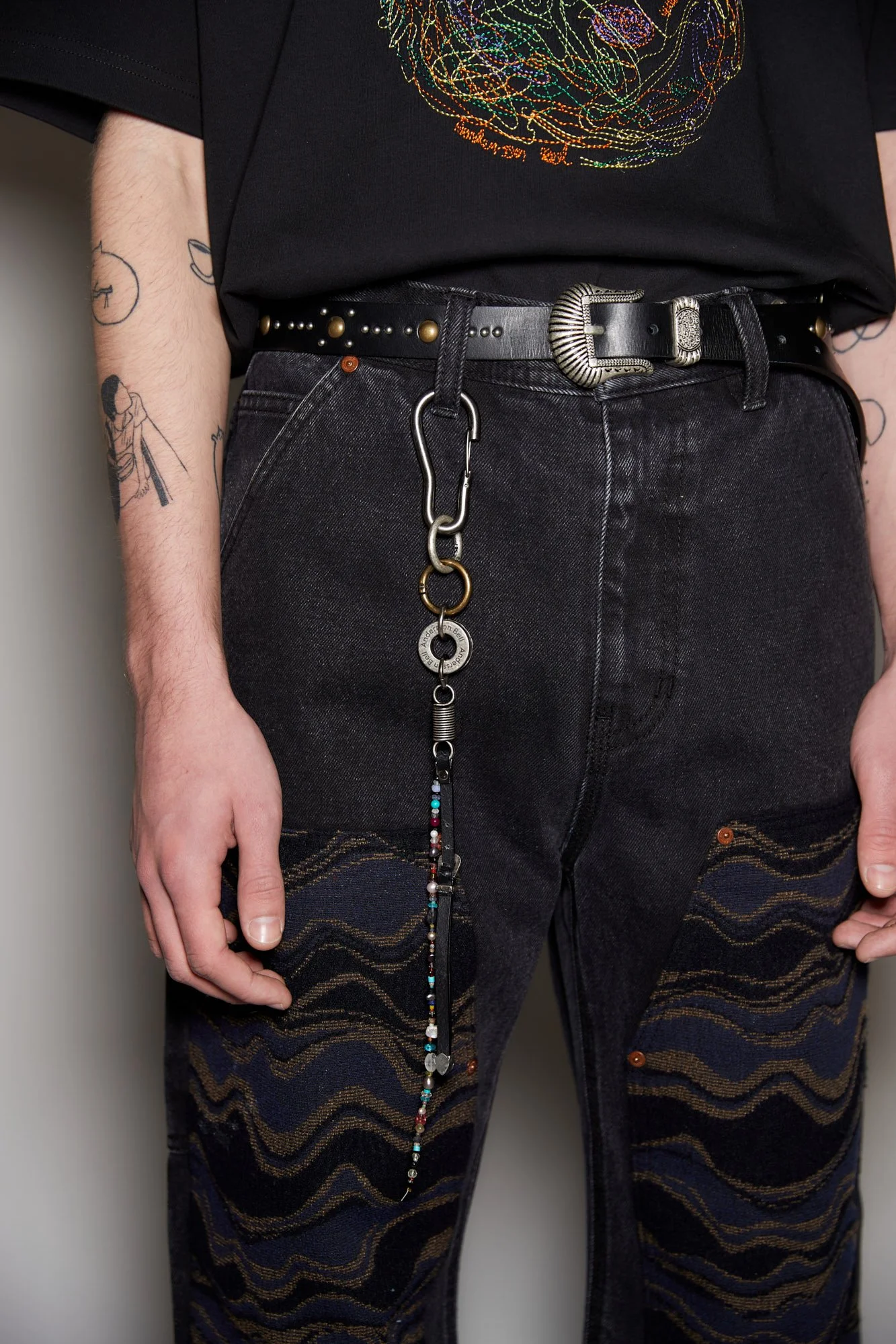 ETHNIC WESTERN KEY CHAIN aaa287m 모델컷.jpg