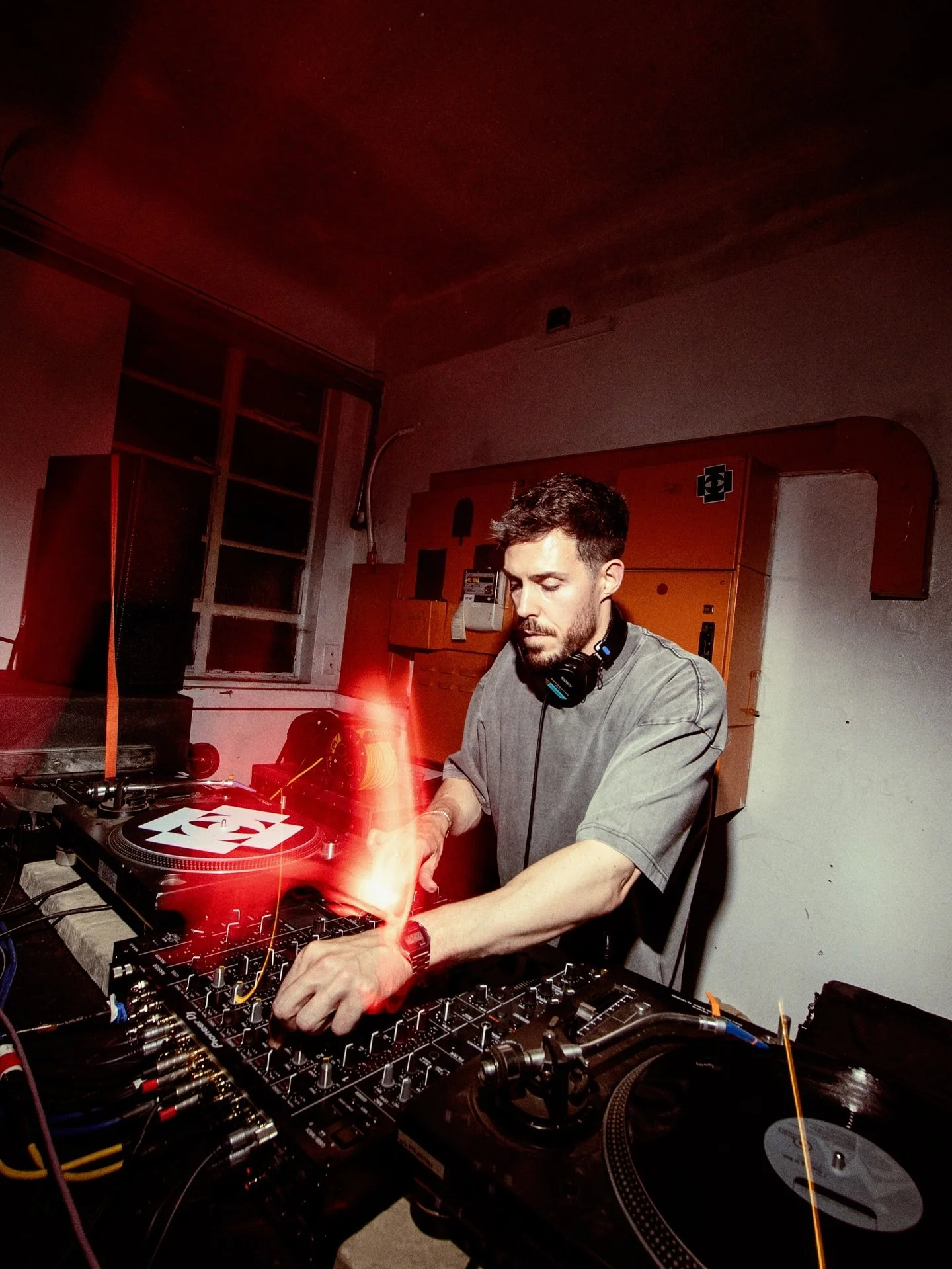 Cloak/N/Dagger resident @lewis_0xley has delivered standout sets at our last two parties. Join him for an extended set one last time this summer ☀️ 🔊 

SAT 06 SEP
DAYTIME 3PM-11PM + AFTERPARTY 11PM-3AM

Ticket 🔗 in bio