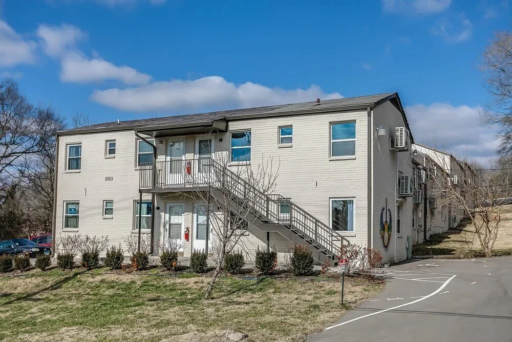 straightway-nashville-tn-building-photo.jpg
