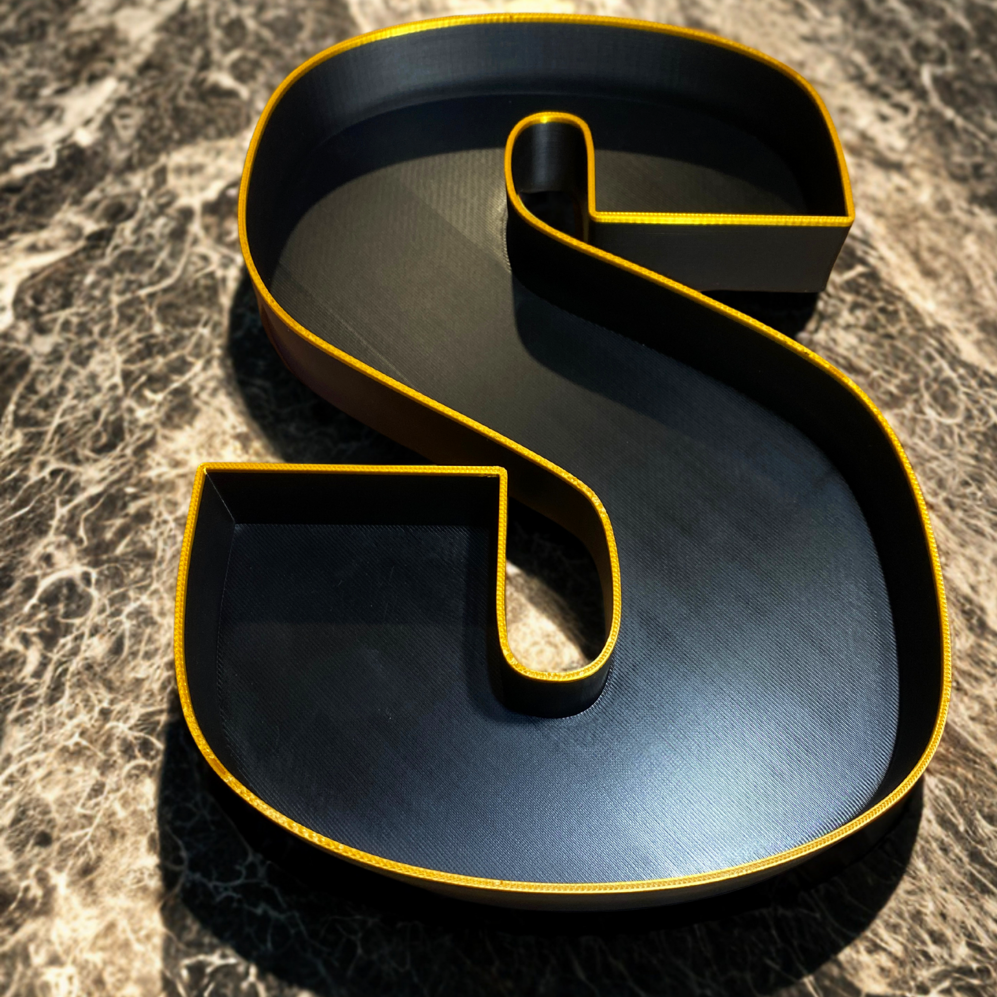 black-fillable-number-tray-charcuterie-board-gold-rim