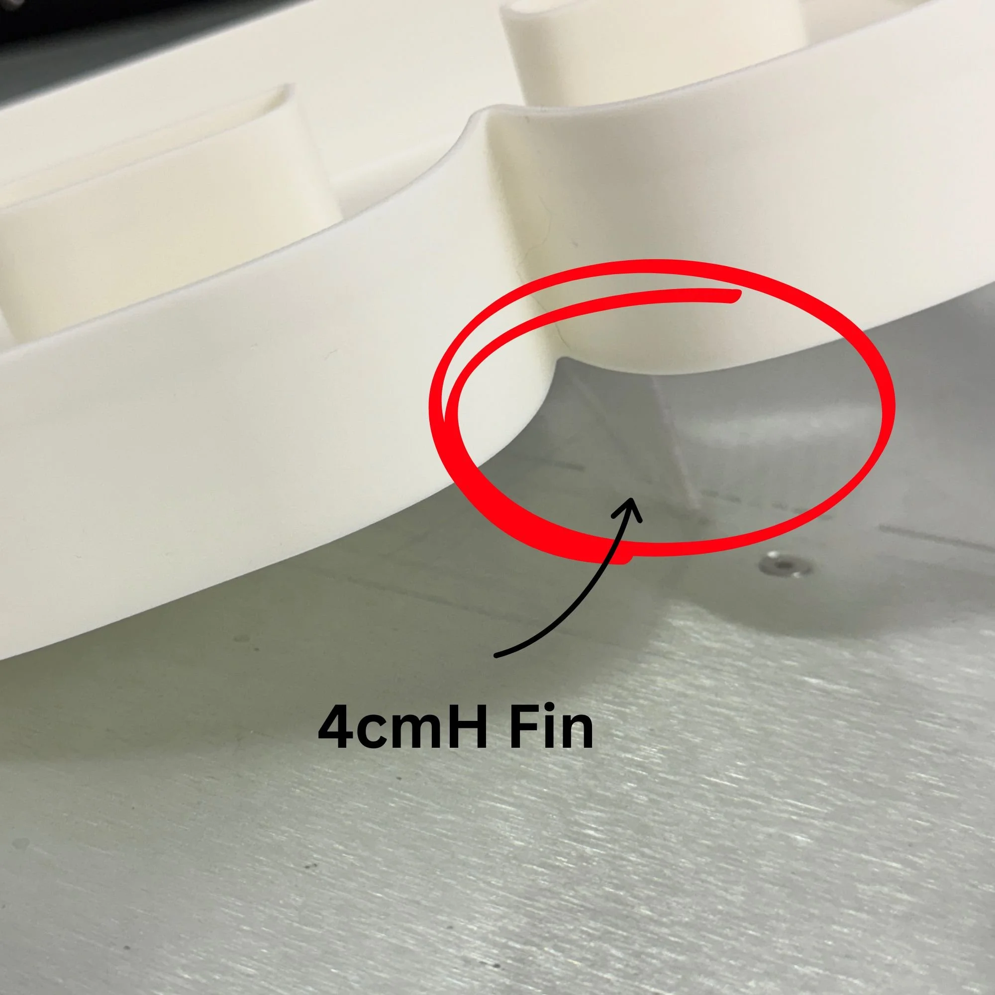 4cmH fin for serving tray alphabet holder.jpg