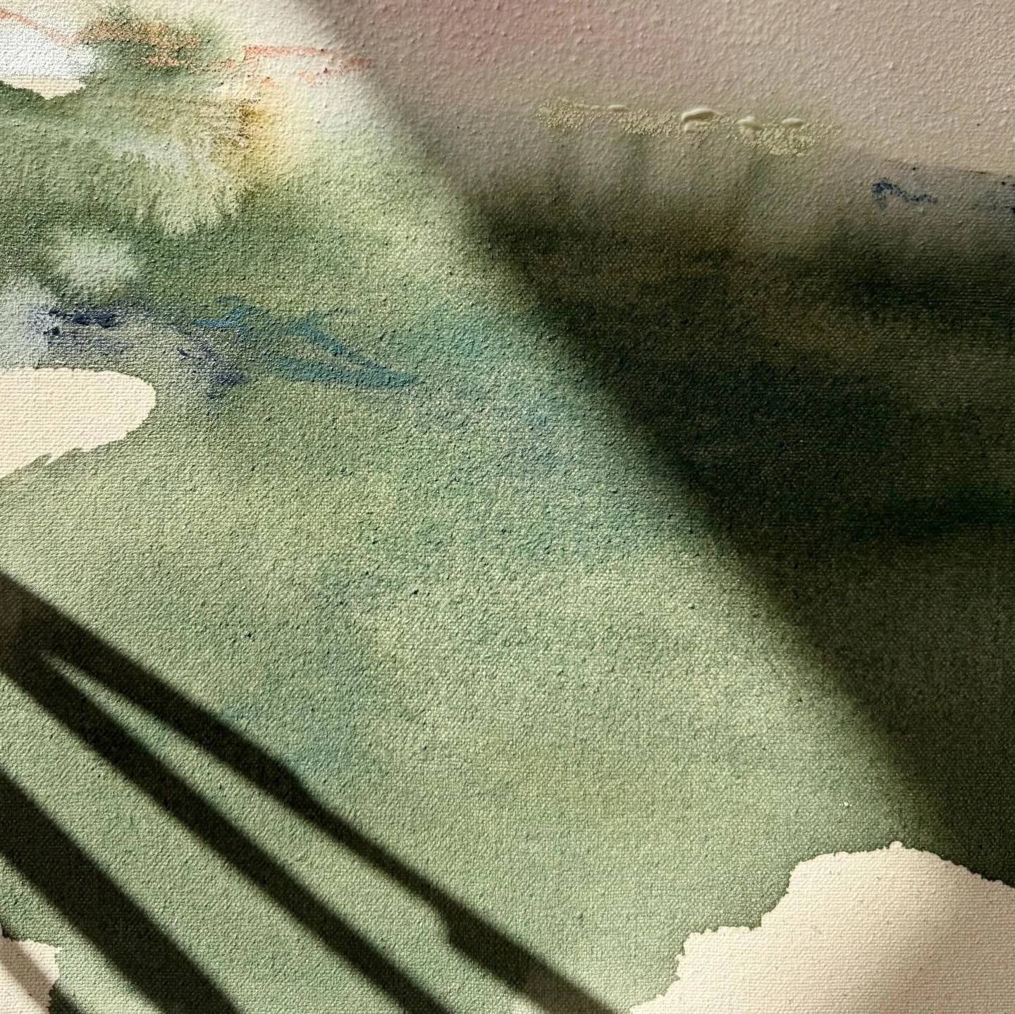 Mesmerized by morning shadows while I experiment with water and color 🤩