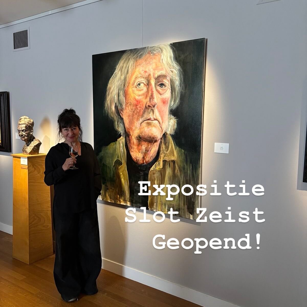De tentoonstelling is geopend, de prijswinnaars bekend. Niet in de prijzen maar onderdeel van een mooie tentoonstelling van 50 genomineerde prachtige portretten. Felicitaties aan de winnaars &eacute;n de exposanten! Nog tot eind augustus te bezichtig