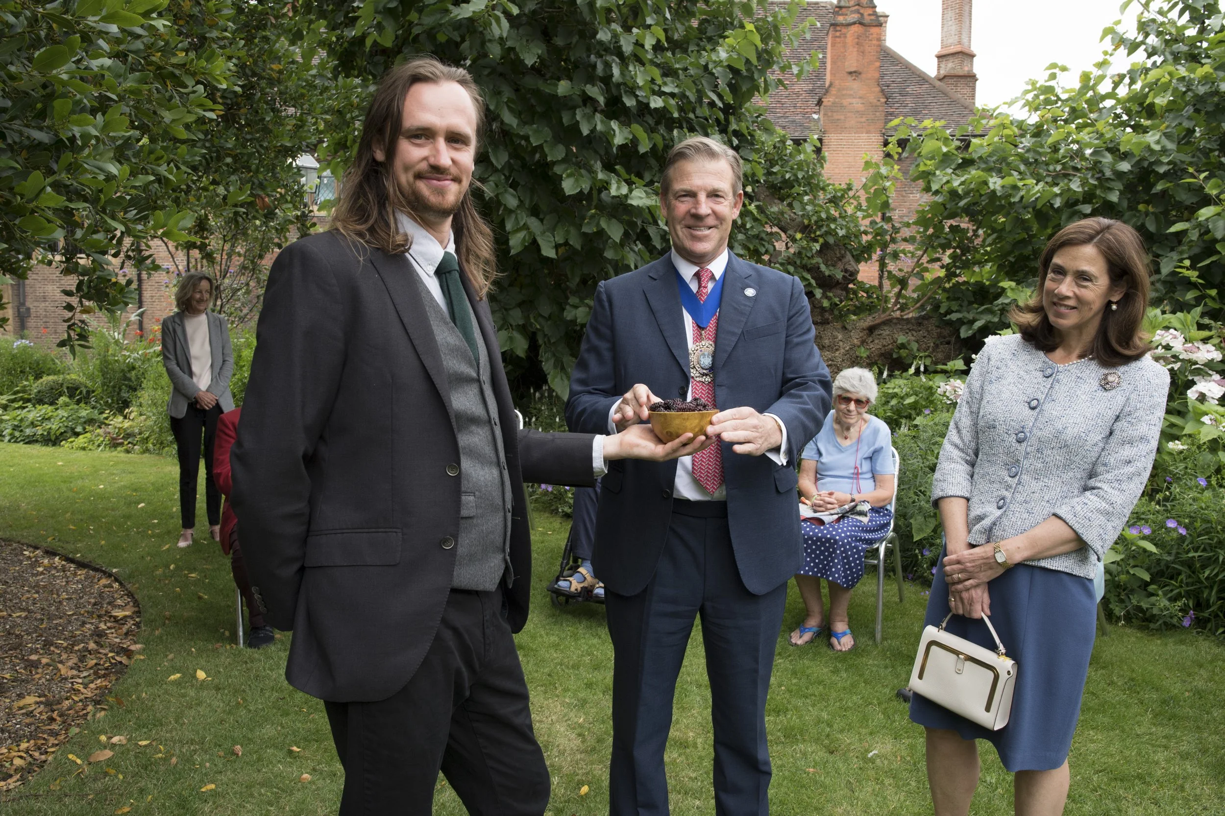 The Lord Mayor accepts a bowl of mulberries in the Charterhouse Gardens. One of the many ancient events that happen in the City. Now the Chatterhouse makes mulberry gin.